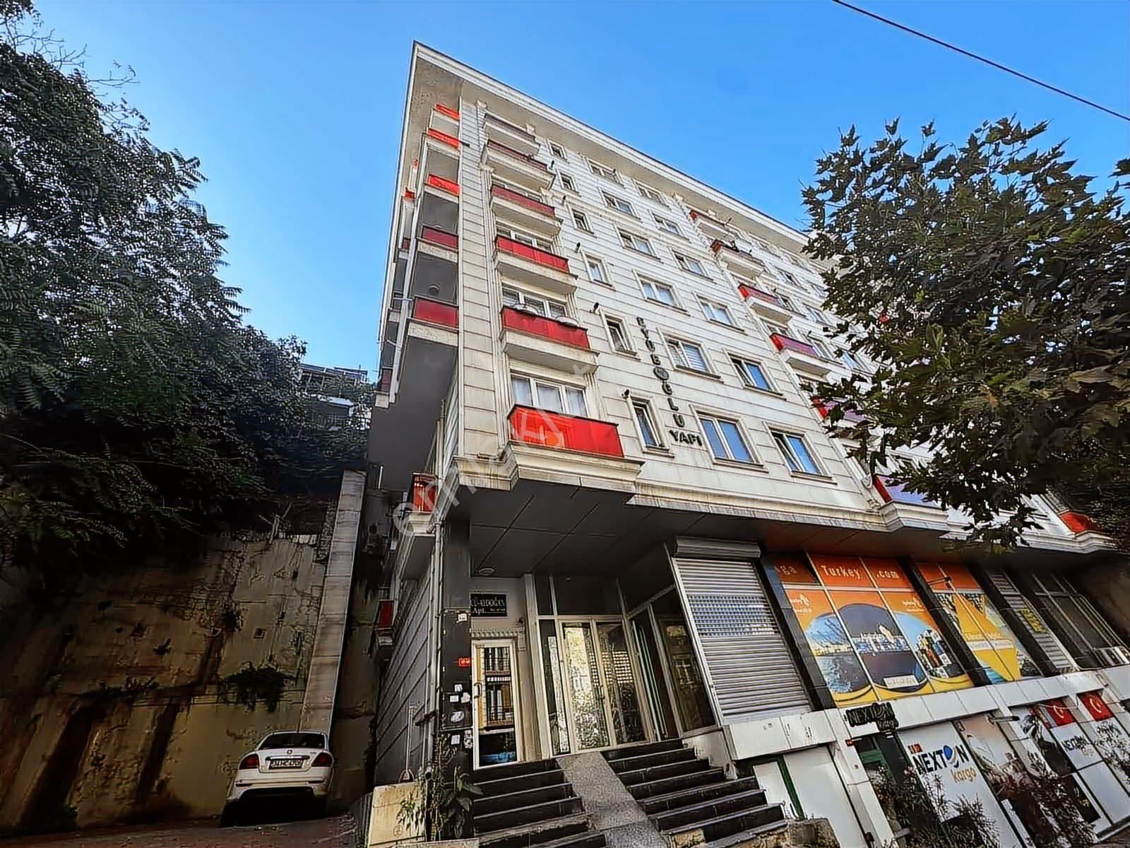 Metro-adliye 6dk Cadde Üzeri 1.kat Full Eşyalı 2+1 Lüks Daire - Görsel 25