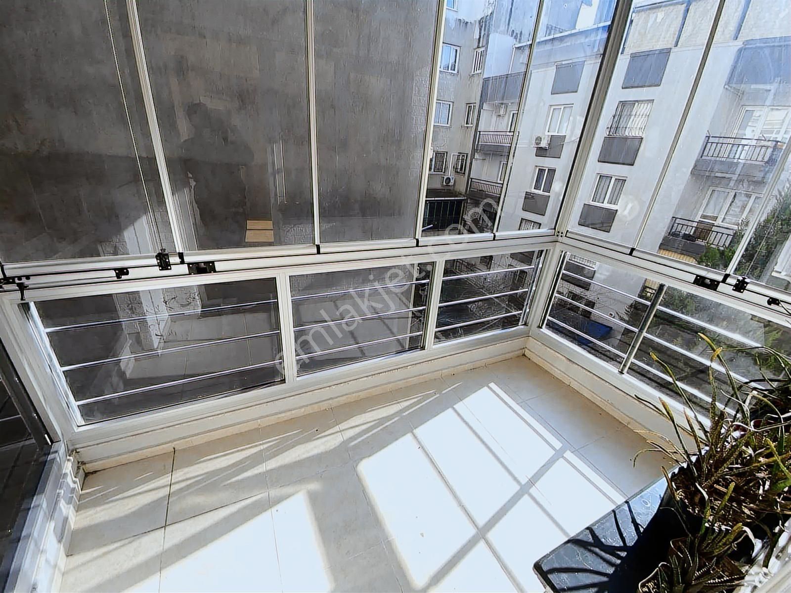 Buca Adatepe'de Kiralık 3+1 Arakat Doğalgazlı Klimalı Ev - Görsel 28