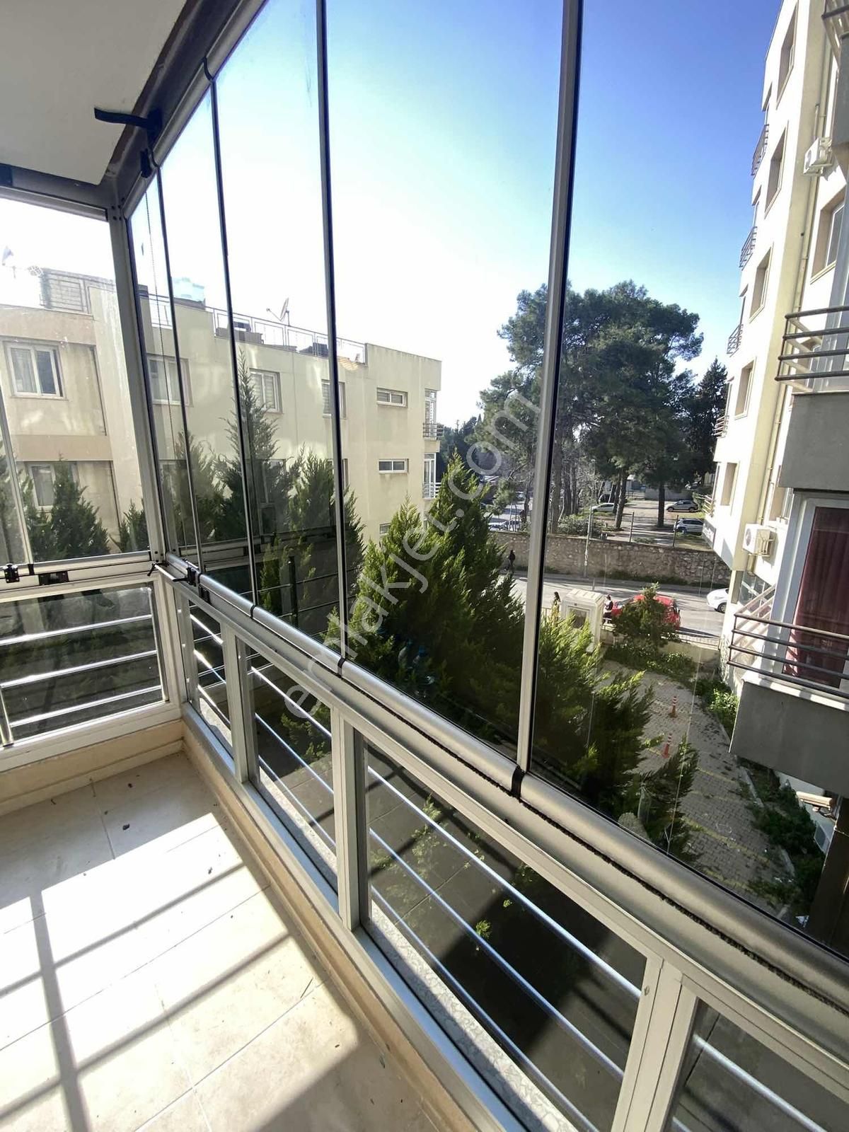 Buca Adatepe'de Kiralık 3+1 Arakat Doğalgazlı Klimalı Ev - Görsel 12