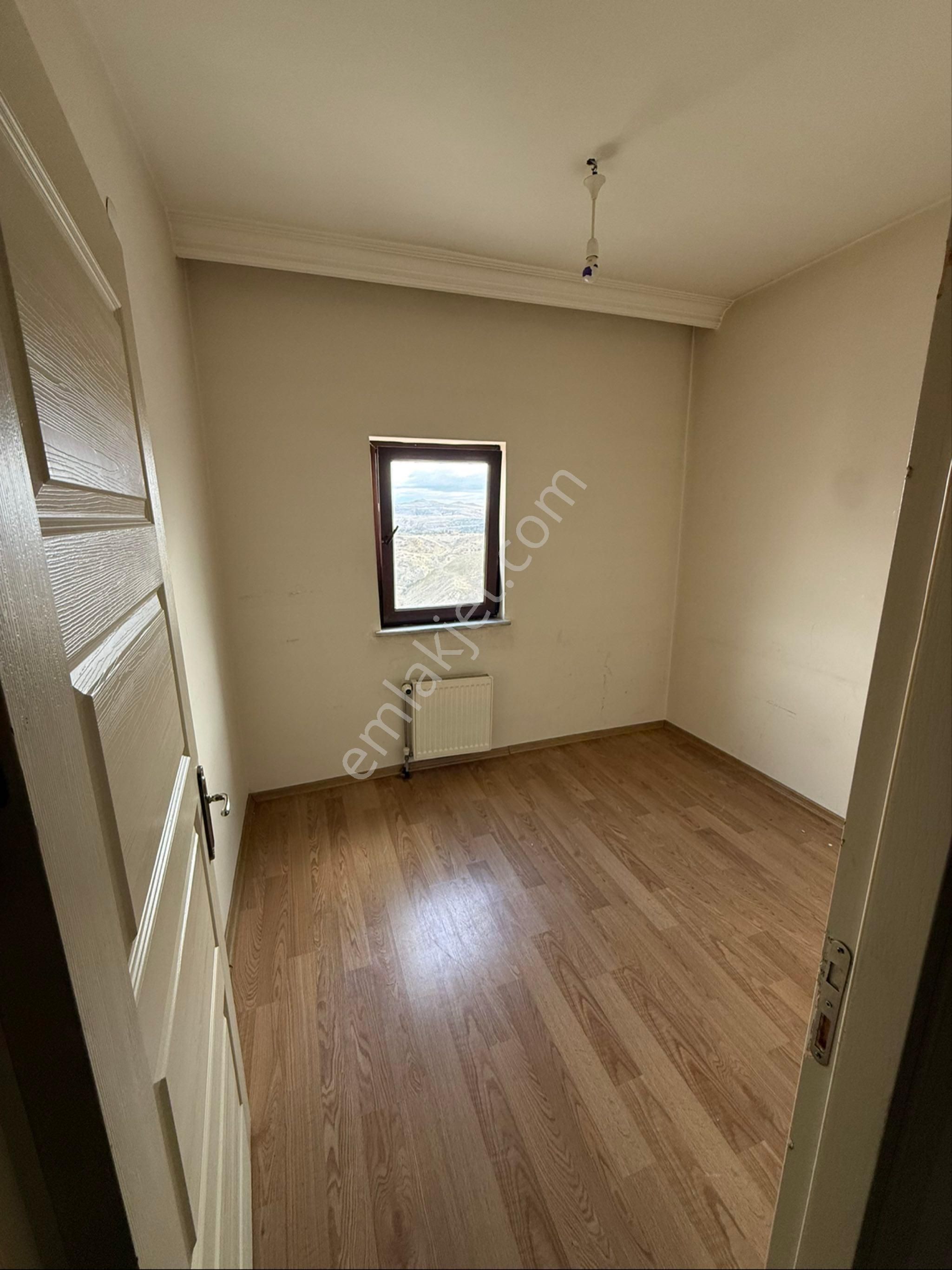 Sahibinden Kök Tapu Kuzey Ankara Da 10. Etap Boş 4+1 En Üst Kat - Görsel 9