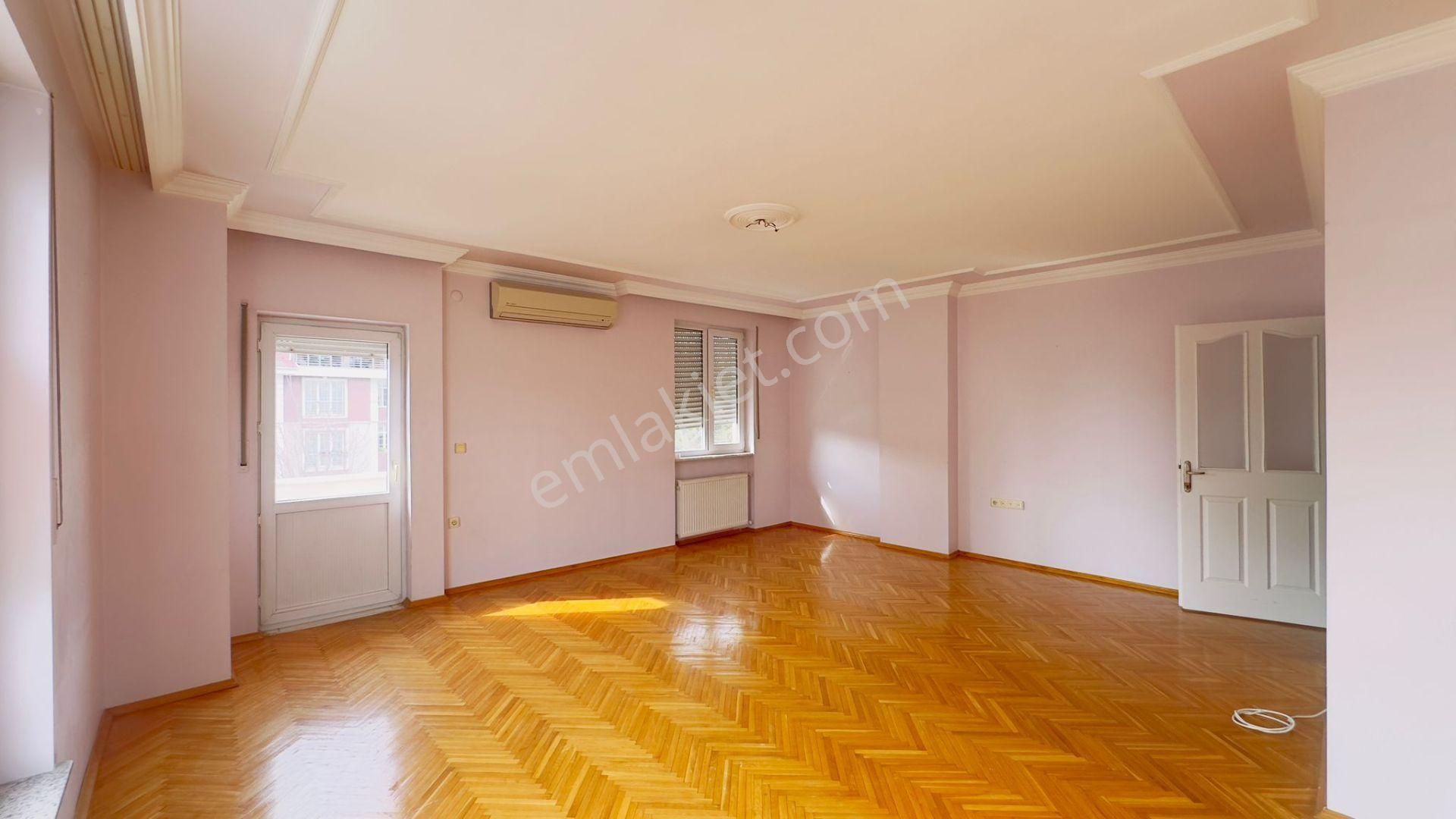 Ümraniye Esenevler 'de Geniş Ve Ferah Kiralık 3+1 Daire - Görsel 7