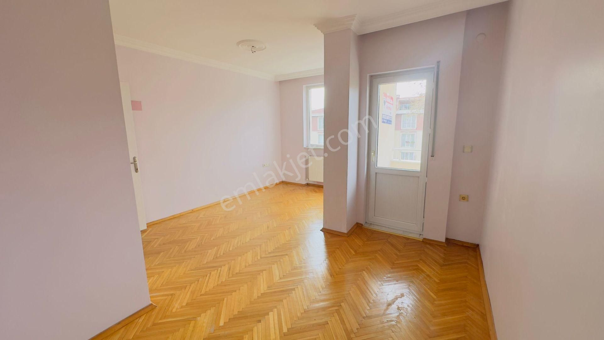 Ümraniye Esenevler 'de Geniş Ve Ferah Kiralık 3+1 Daire - Görsel 26