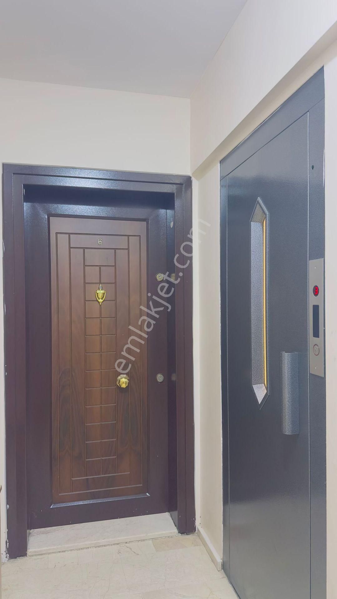 Ümraniye Esenevler 'de Geniş Ve Ferah Kiralık 3+1 Daire - Görsel 2