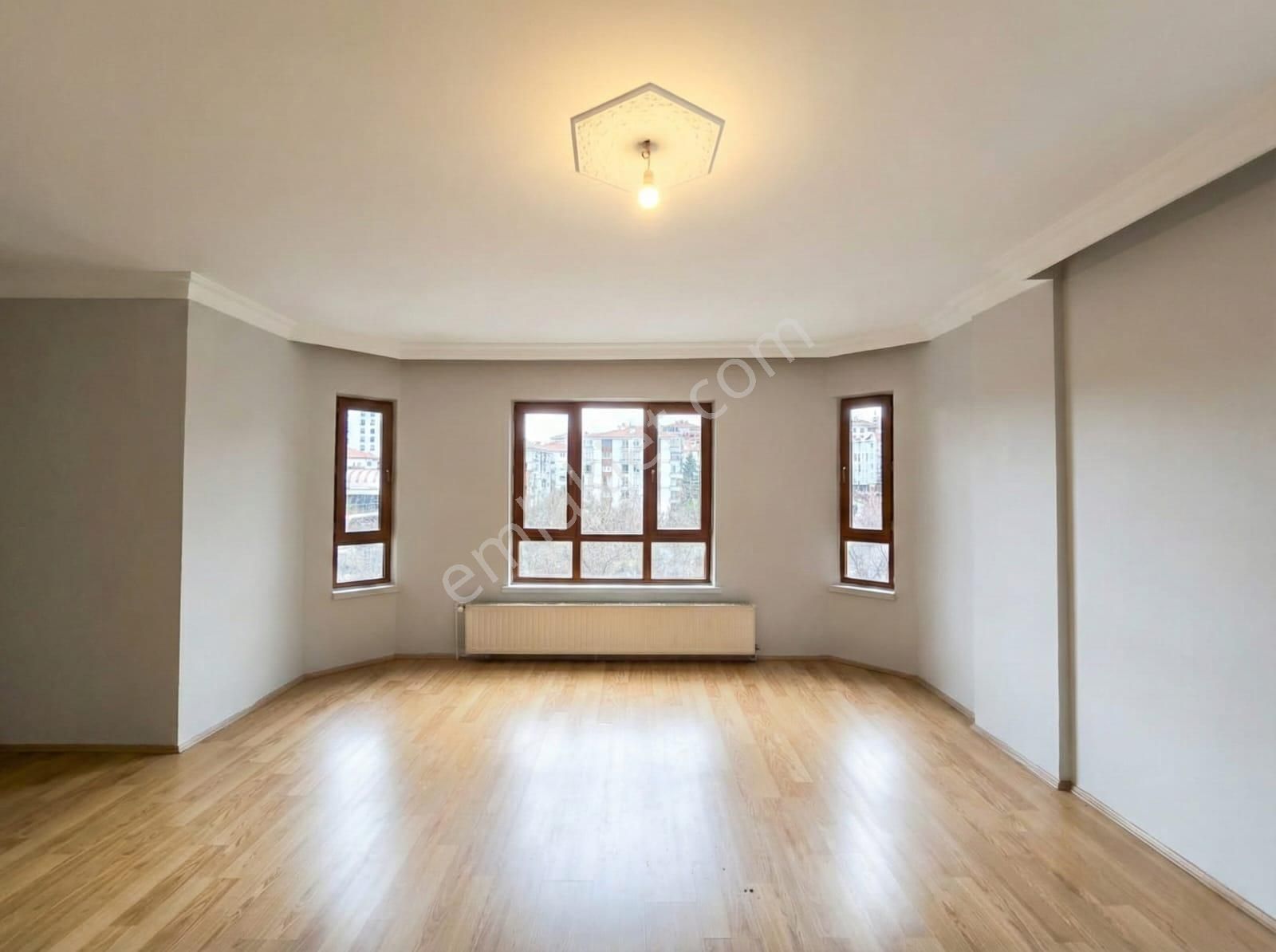 Öveçler'de, Taurus Avm'ye Yürüme Mesafesi Park Manzaralı,ara Kat - Görsel 2