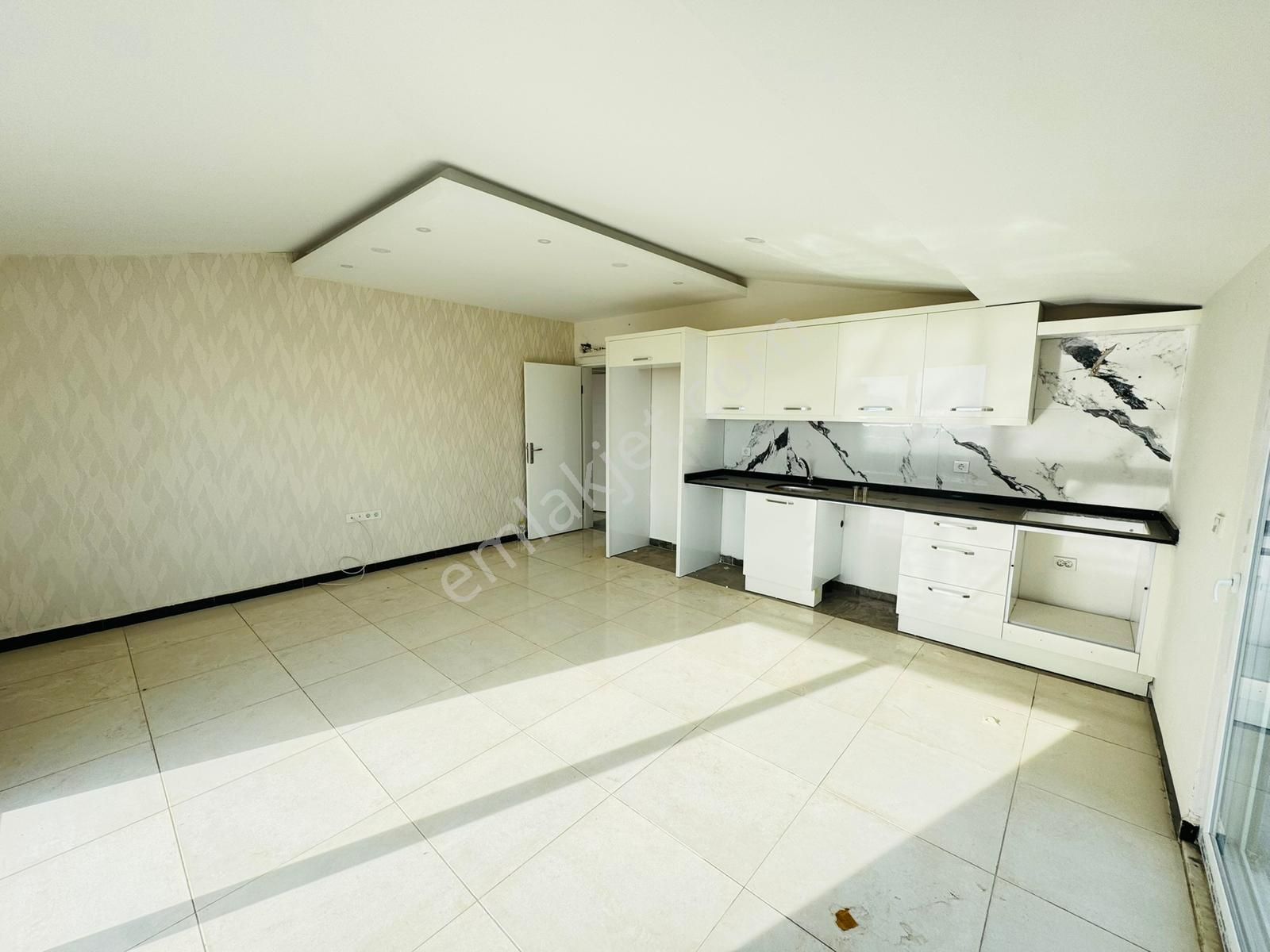 Oba Karakocalı Da Site İçerisinde Bulunan 3+1 Ters Dublex Daire - Görsel 2