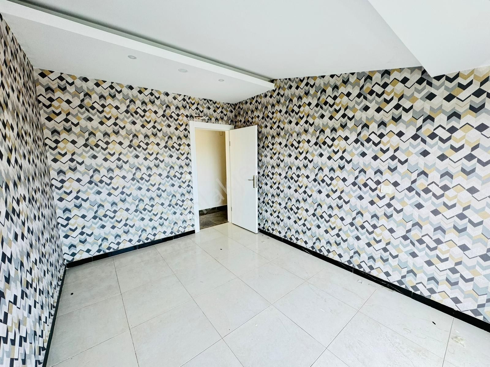 Oba Karakocalı Da Site İçerisinde Bulunan 3+1 Ters Dublex Daire - Görsel 4