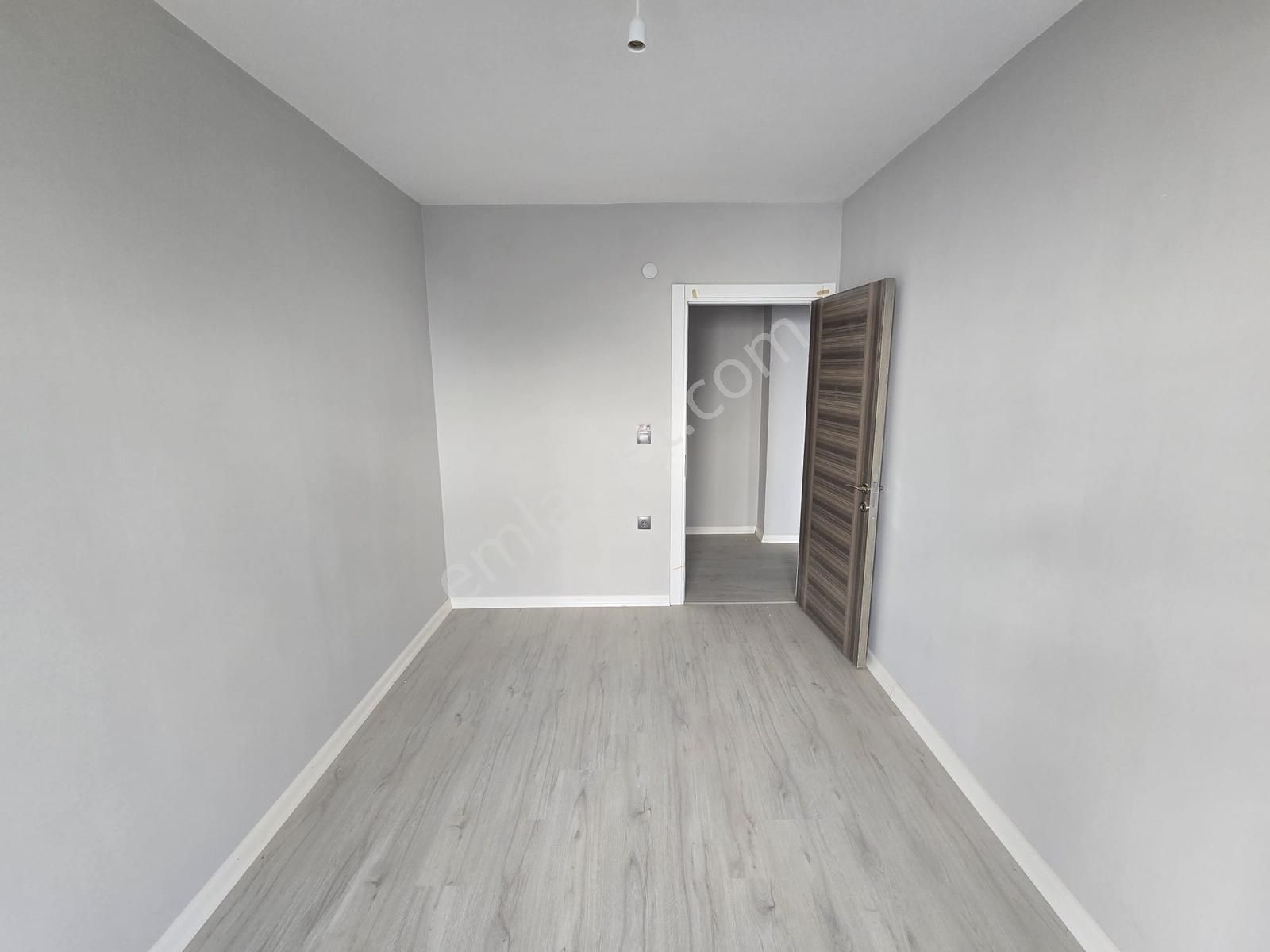 Tırpan'dan Halitpaşda Site İçi Sıfır 3+1 Ara Kat Satılık Daire - Görsel 12