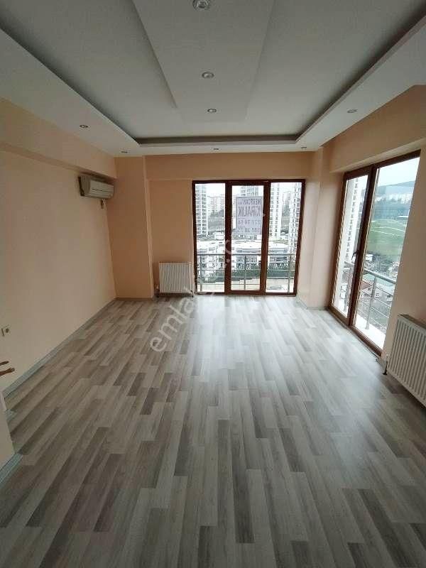 Mertcan Dan Yakacık Meydana Yürüme Site İçi 3+1 Ebeveyn Banyolu - Görsel 2