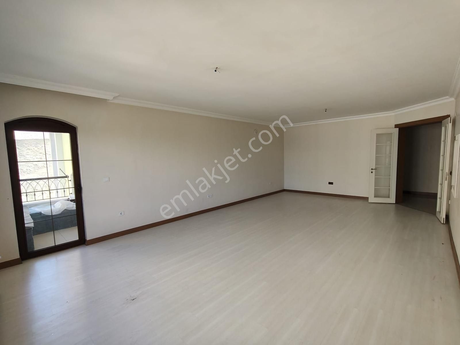 Kuzeykent Toki Bölgesinde 3+1 Geniş Daire | 164 M² |borçsuz Tapu - Görsel 4