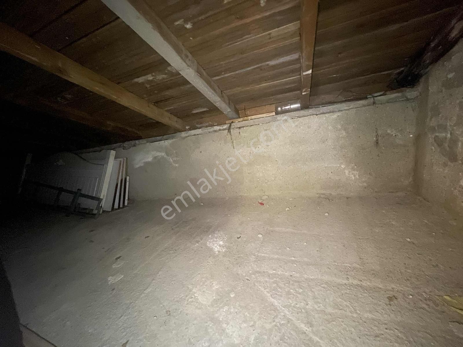 Bezirganbahçe'de 3+1 Önü Açık Güney Cepheli Satılık Dubleks - Görsel 7