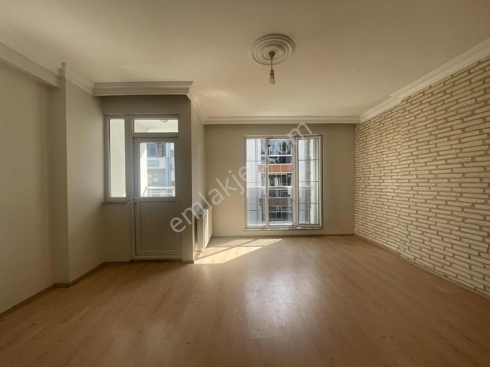 Bezirganbahçe'de 3+1 Önü Açık Güney Cepheli Satılık Dubleks