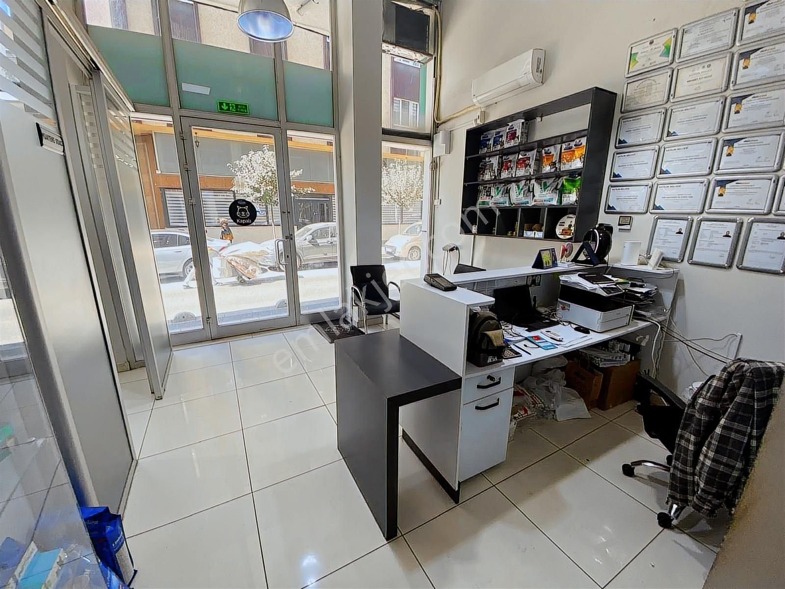 Bahçelievler Camlıkahve Yakını 3 Katlı Dükkan 145 M² - Görsel 6