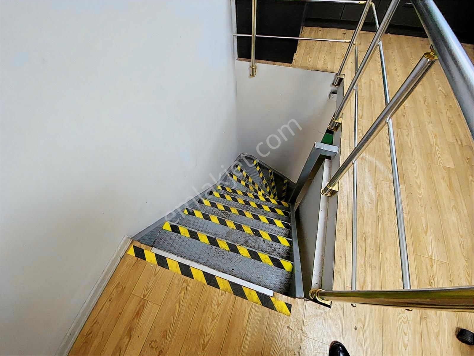 Bahçelievler Camlıkahve Yakını 3 Katlı Dükkan 145 M² - Görsel 22