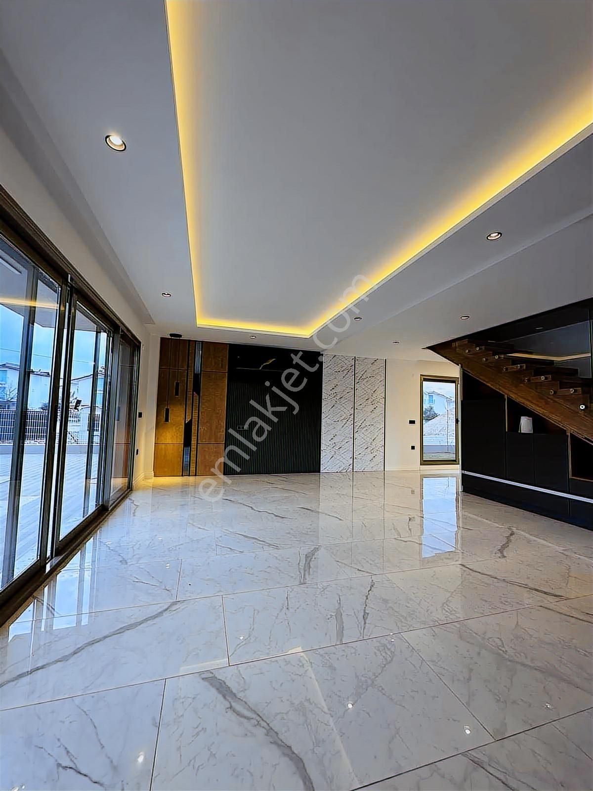 Özel Havuzlu Müstakil Denize Yakın Lüx 4+1 Villa - Görsel 5