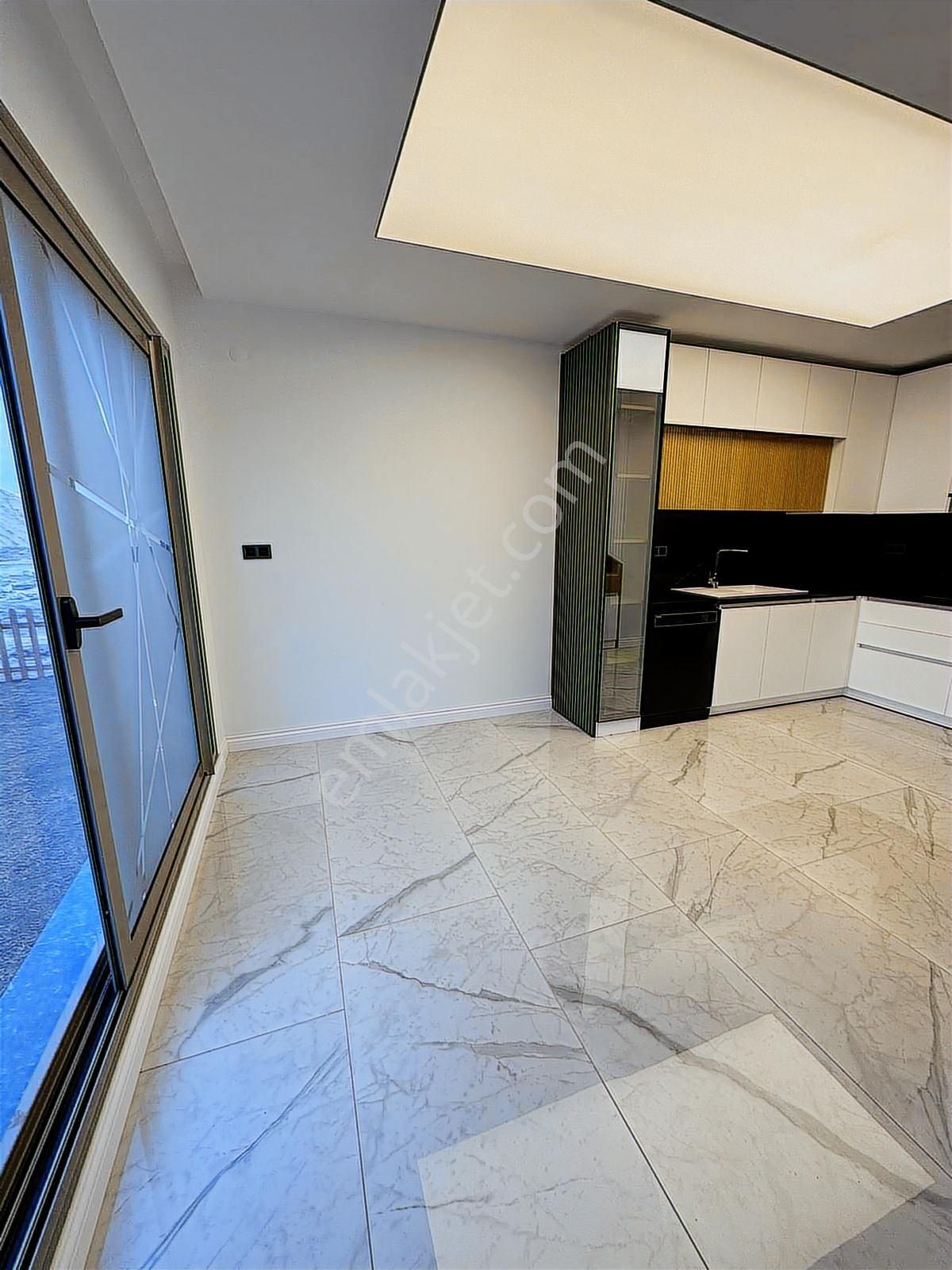 Özel Havuzlu Müstakil Denize Yakın Lüx 4+1 Villa - Görsel 26