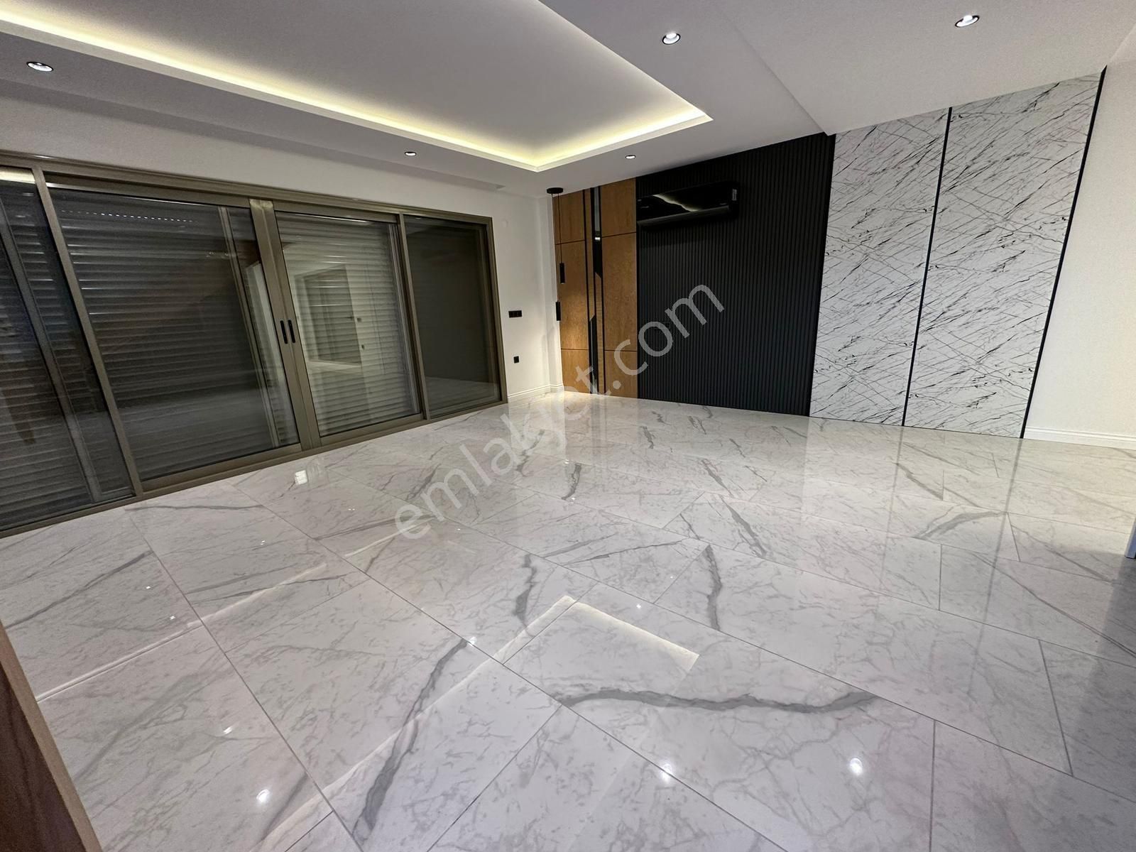 Özel Havuzlu Müstakil Denize Yakın Lüx 4+1 Villa - Görsel 16