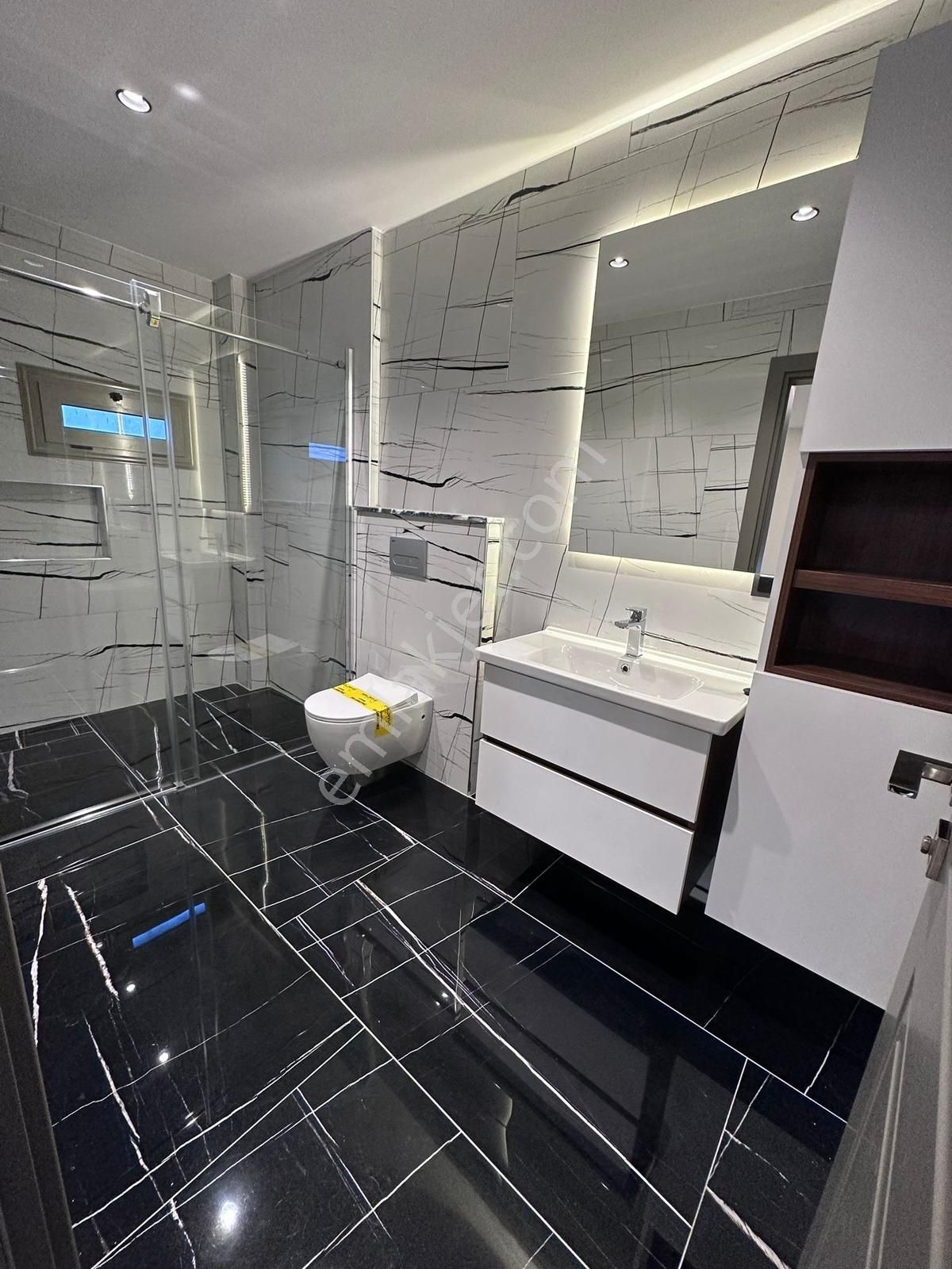 Özel Havuzlu Müstakil Denize Yakın Lüx 4+1 Villa - Görsel 21