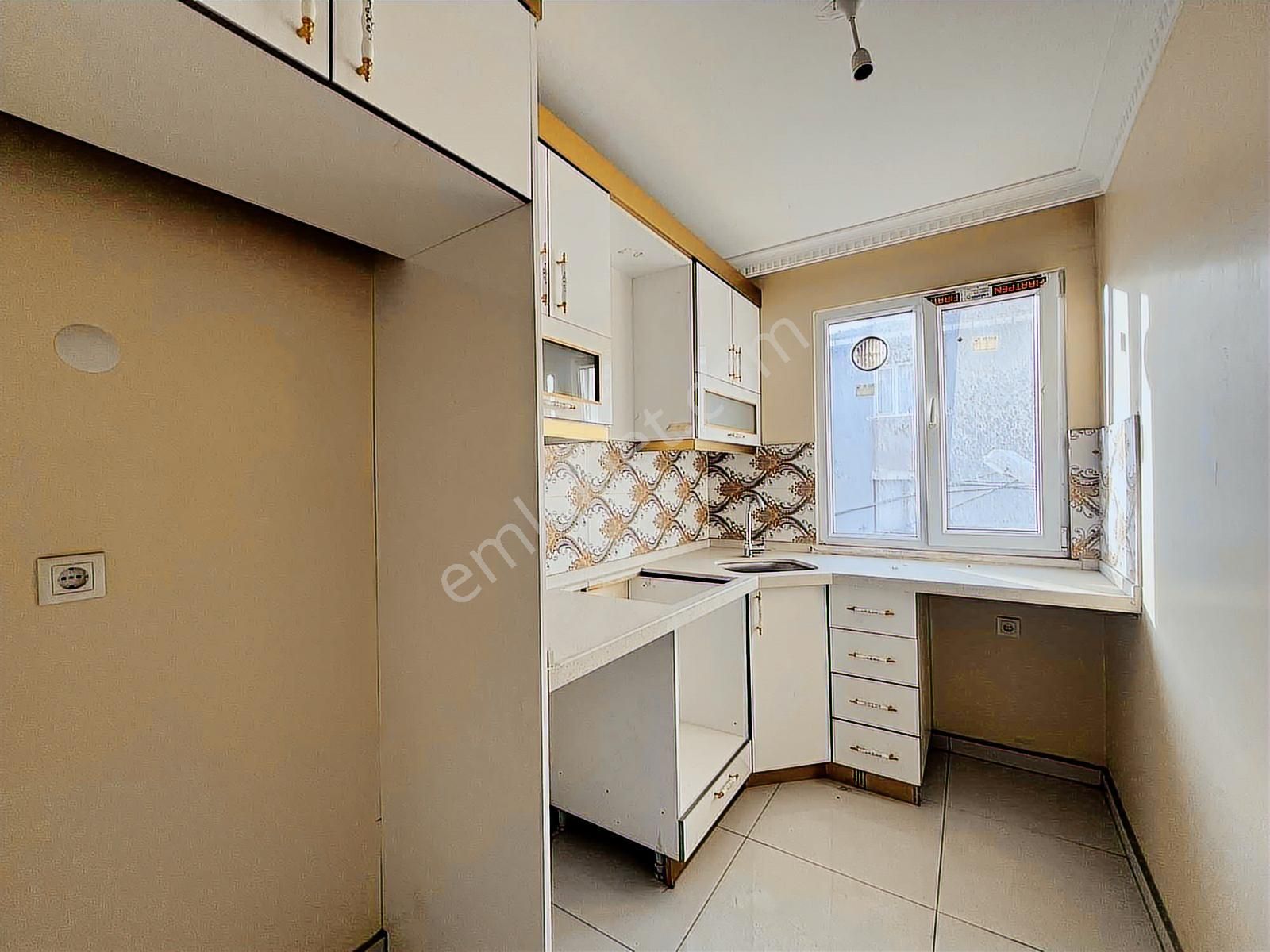 Cumhuriyet Mh.'sinde Satılık 3+1 110 M2 Ebeveyn Banyolu Daire - Görsel 4