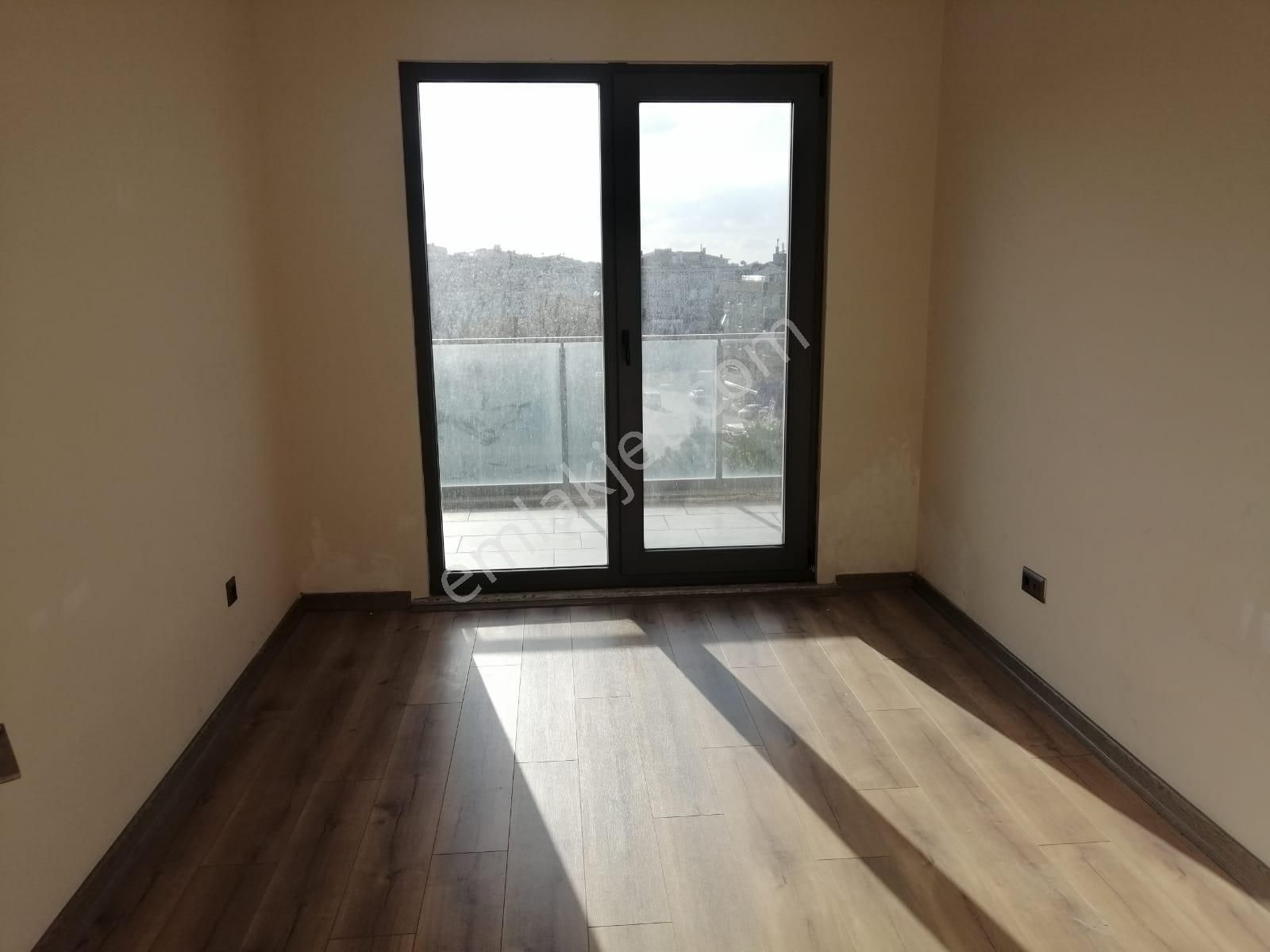 Büyükçekmece Pınartepe Mah Site İçi Kiralık 3+1 Boş Daire - Görsel 17