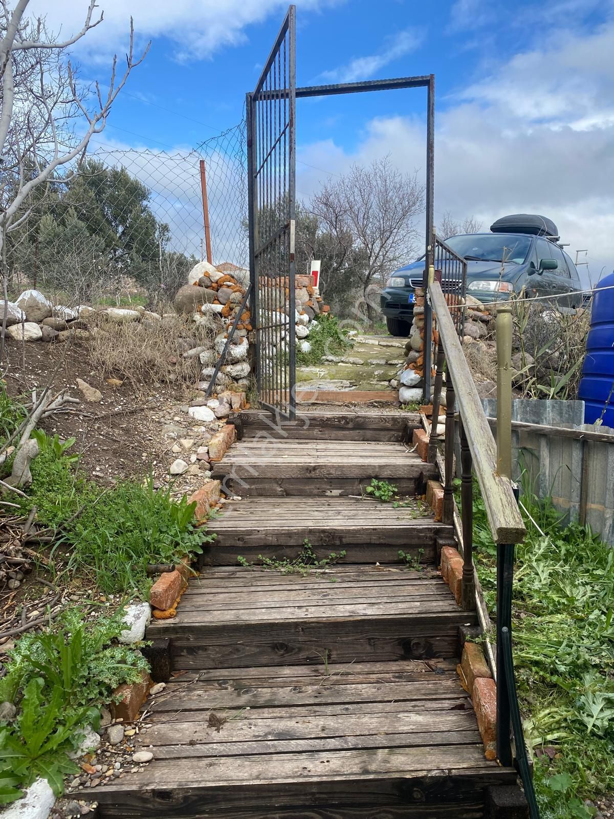 Bergama Sarıcalarda'da Yaşama Hazır Zeytinlik! 1658 M² Konteyner Evli,elektrik-su-traktör+atv - Görsel 13