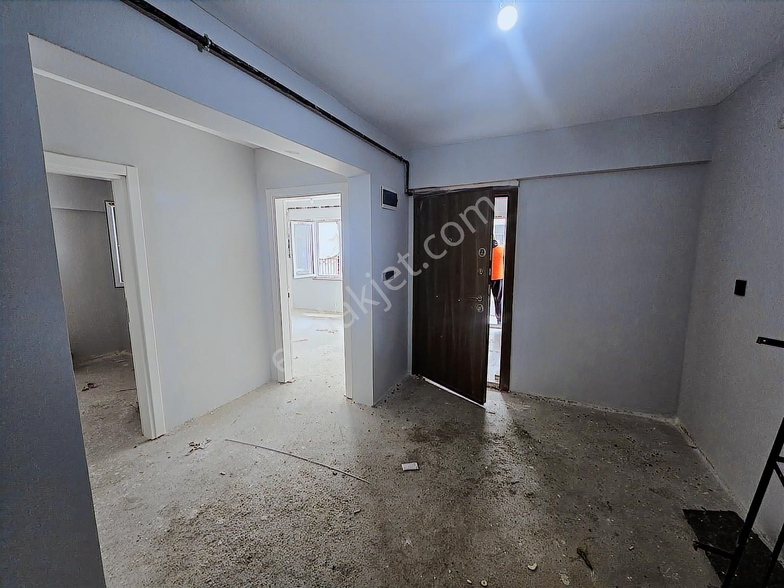 Tırpan'dan Osmangazi Selamet Mah.3katlı Satılık Müstakil Ev - Görsel 8