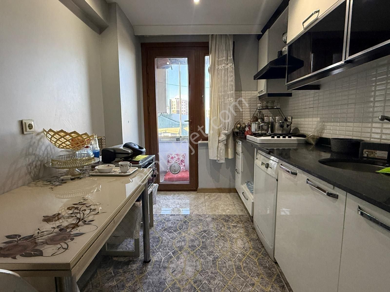 Başakşehir Güvercintepe Mahallesi Satılık 4+2 Dubleks Daire - Görsel 14