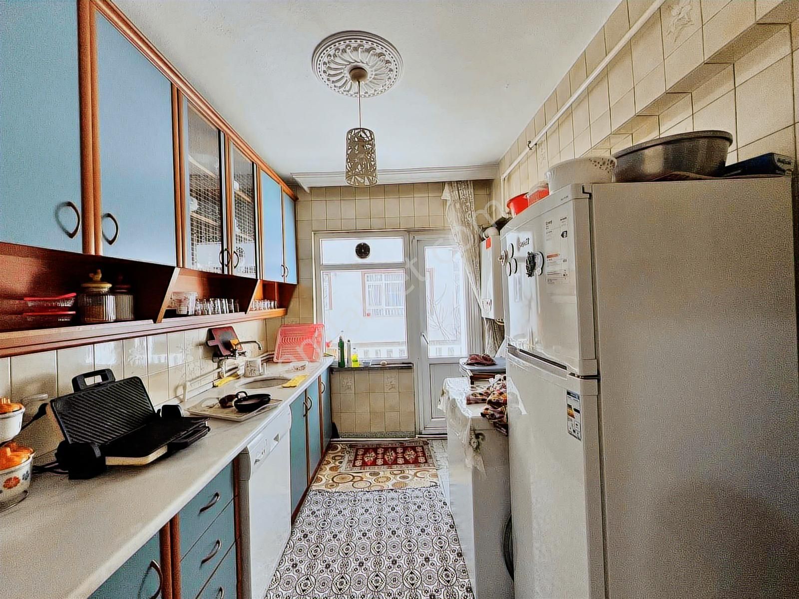 İkiaa Gayrimenkulden Çarşı İçi Yatırıma Uygun Satılık 3+1 Daire - Görsel 16