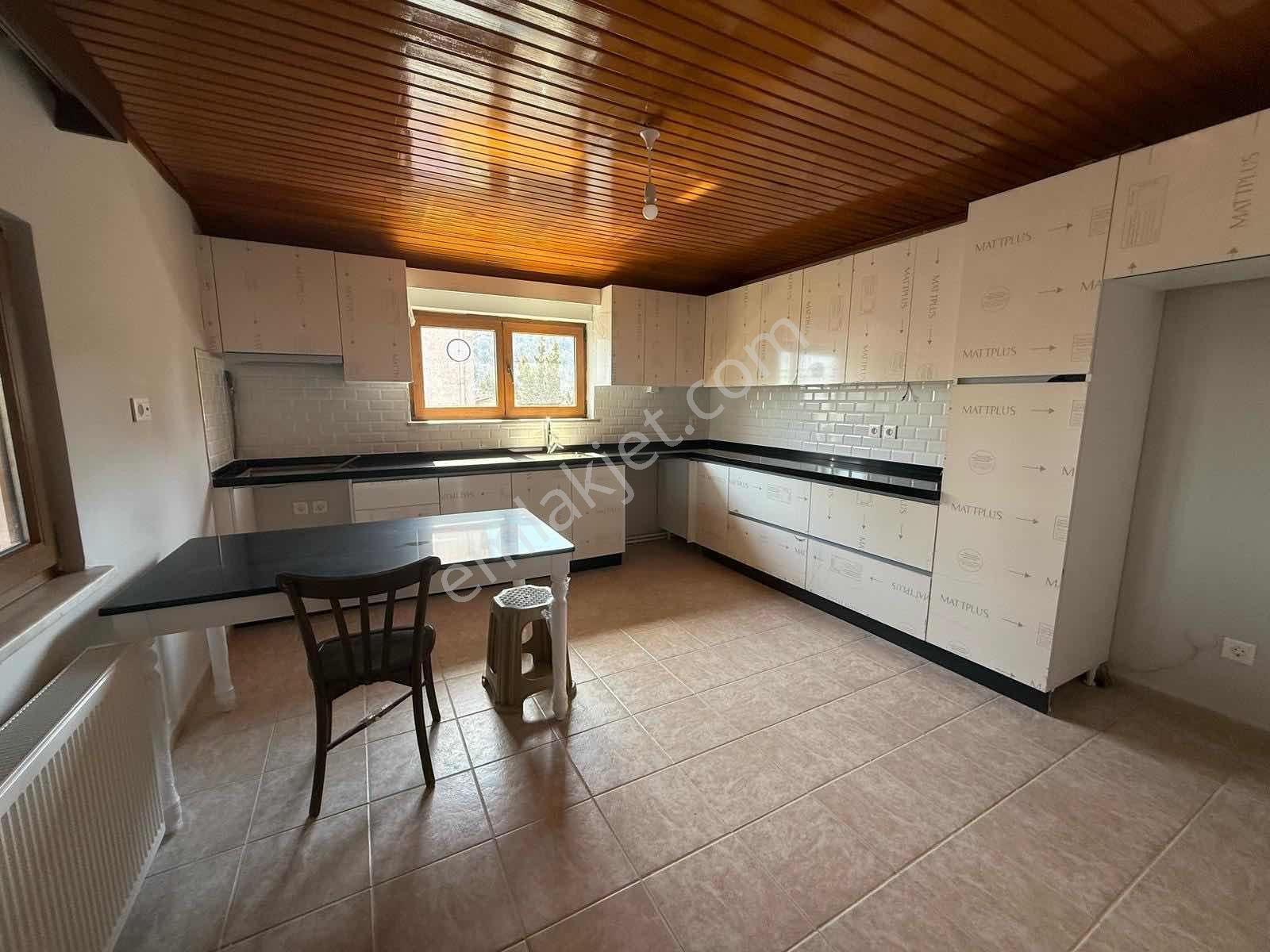 Boğaz Manzaralı Tünele Yakın Dubleks Daıre