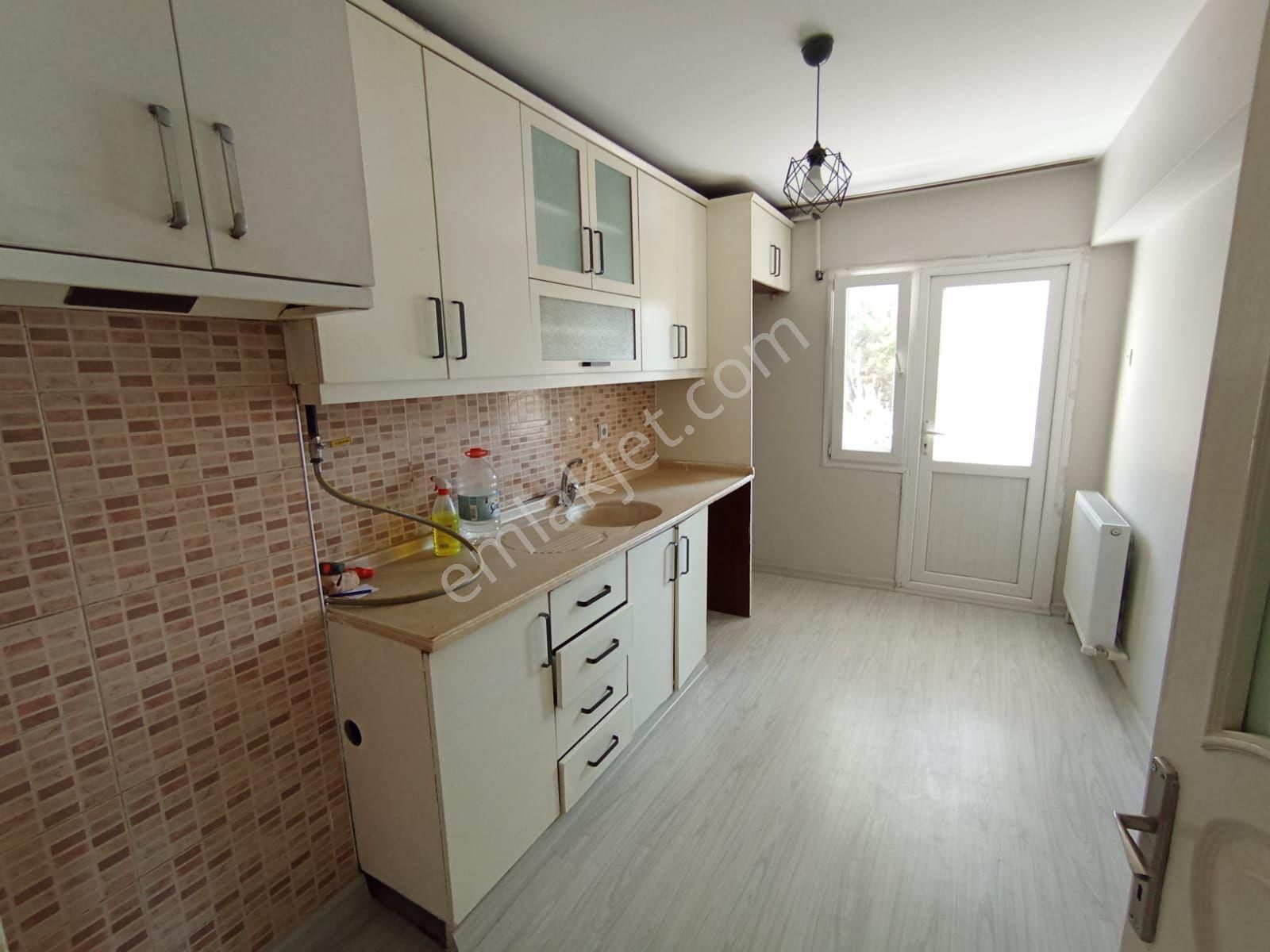 Günaltay Mh Merkez'de Doğal Gazlı 3+1 125 M2 Temiz Arakat Daire - Görsel 14