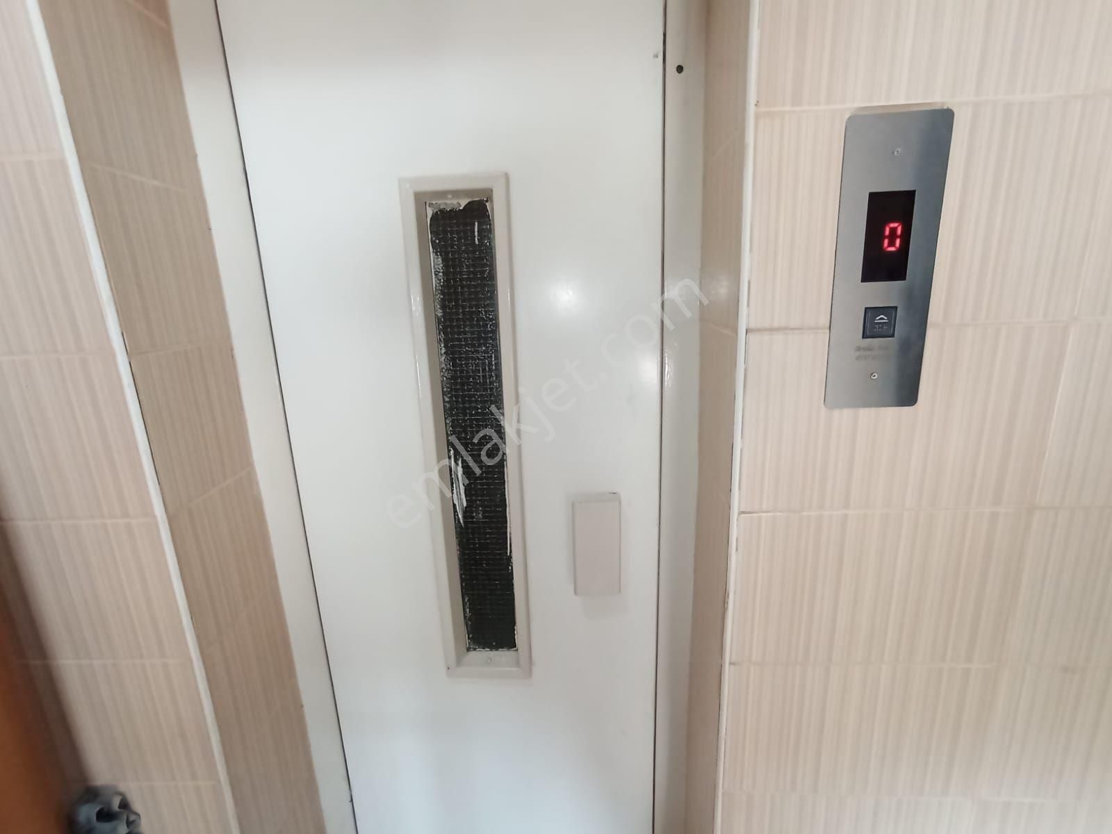 Günaltay Mh Merkez'de Doğal Gazlı 3+1 125 M2 Temiz Arakat Daire - Görsel 11