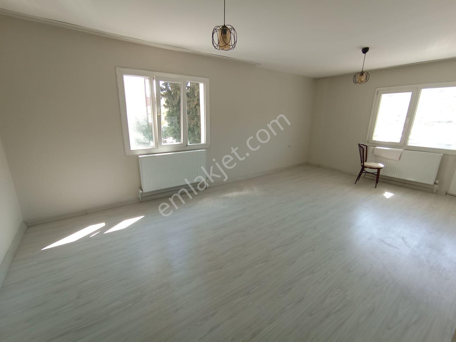 Günaltay Mh Merkez'de Doğal Gazlı 3+1 125 M2 Temiz Arakat Daire - Görsel 23