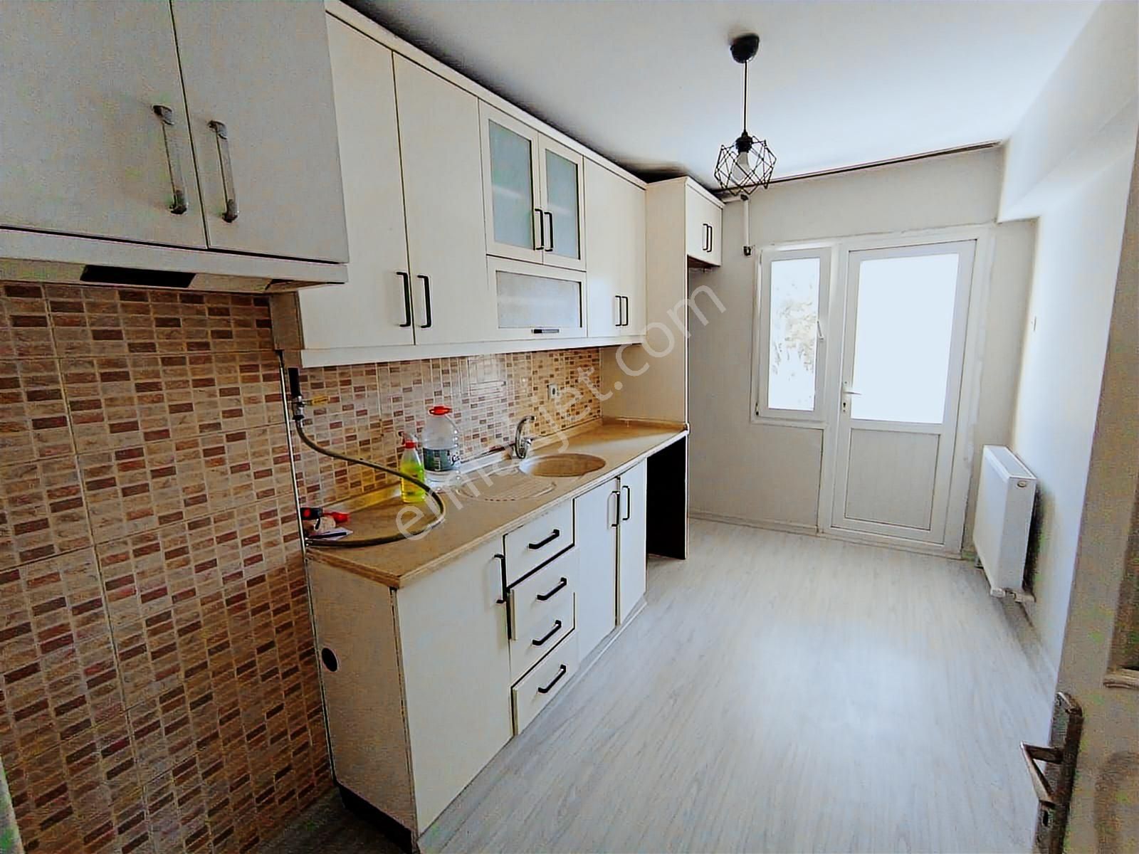 Günaltay Mh Merkez'de Doğal Gazlı 3+1 125 M2 Temiz Arakat Daire - Görsel 15