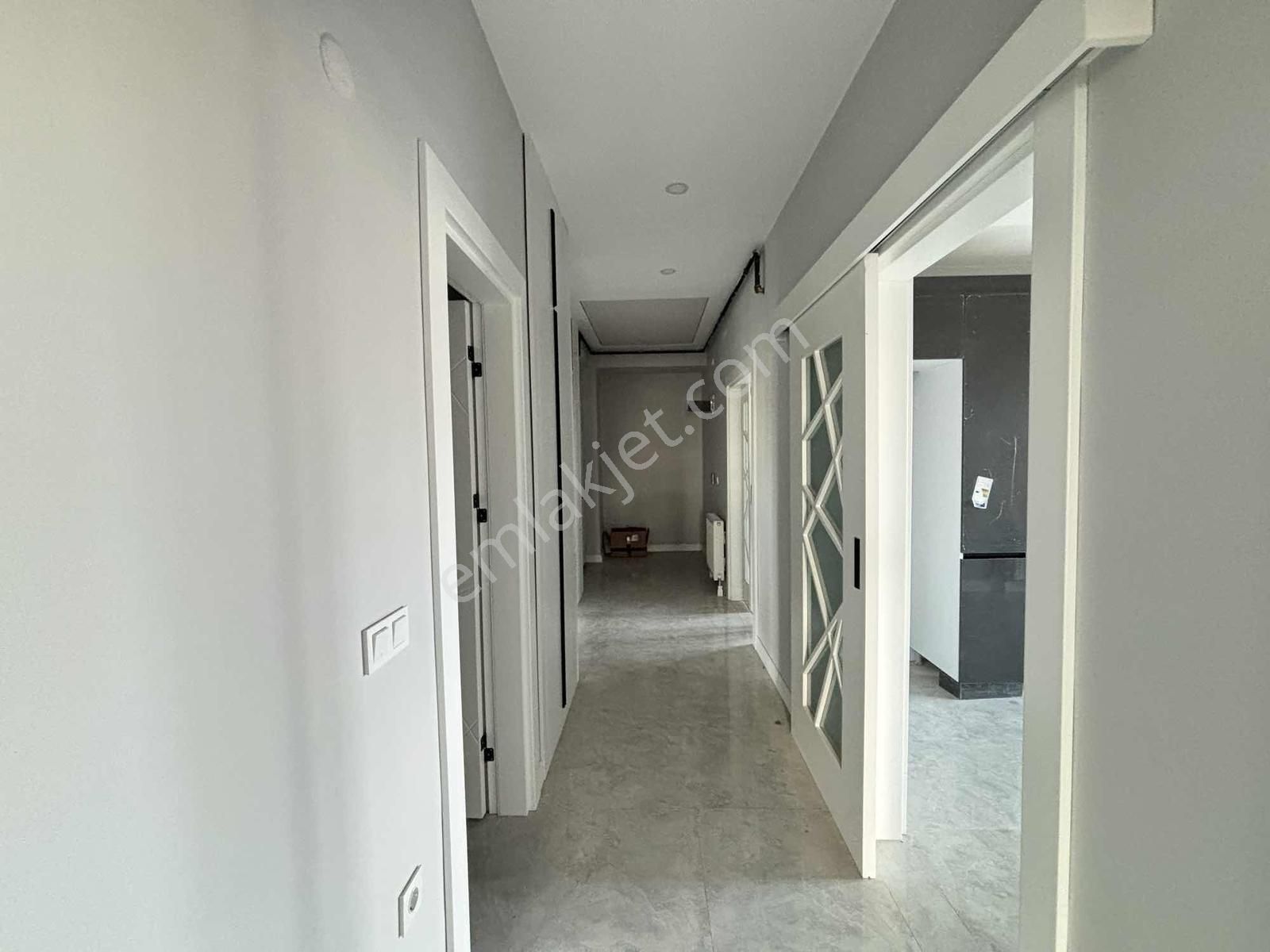 Fa Özbir'den Cumhuriyette 7/24 Güvenlikli Site İçi 2+1daire - Görsel 32