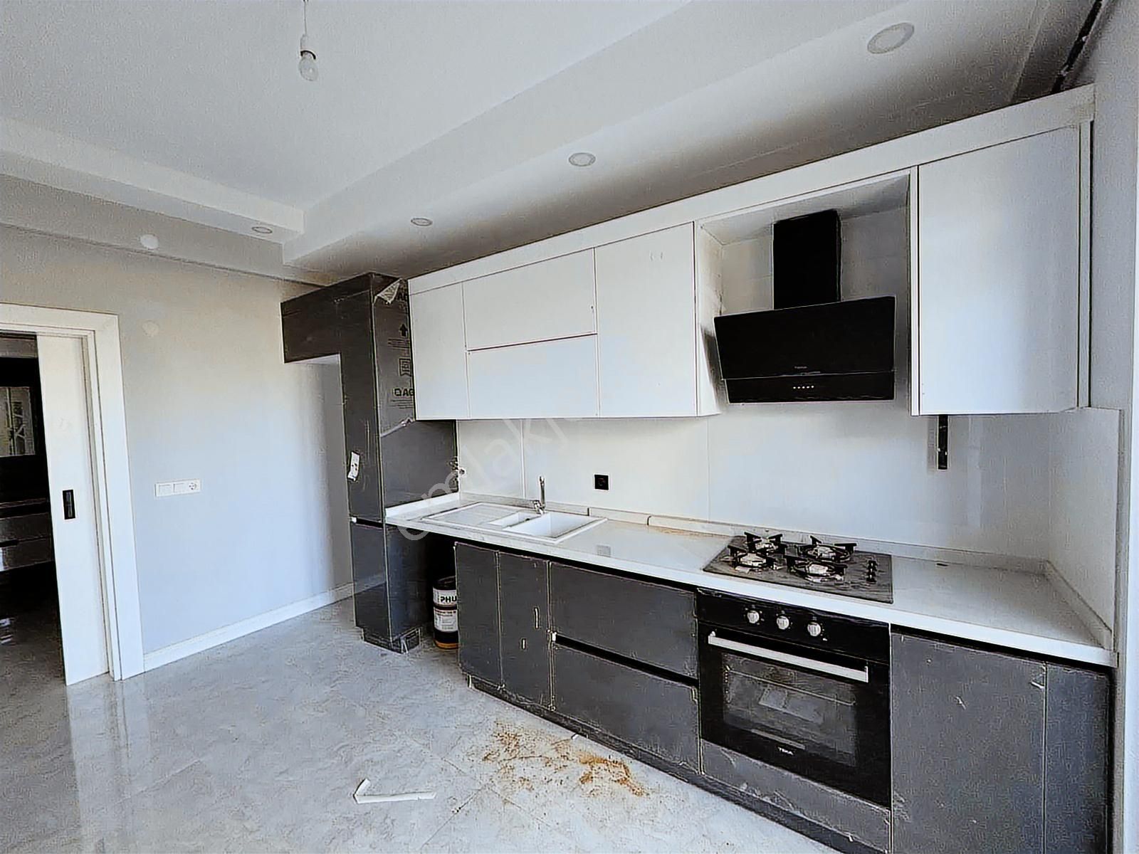 Fa Özbir'den Cumhuriyette 7/24 Güvenlikli Site İçi 2+1daire - Görsel 25