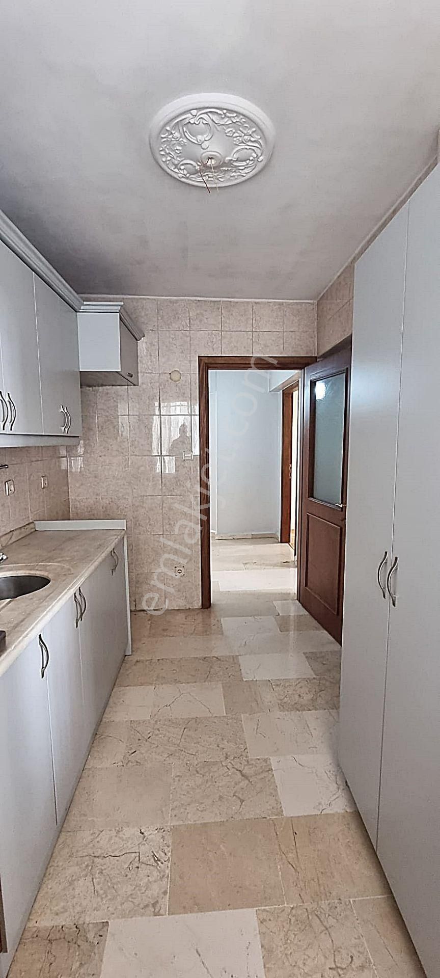 Madenler Çekmeköy Metrosuna Yakın Kombili 130 M2 3+1 Ferah Daire - Görsel 7