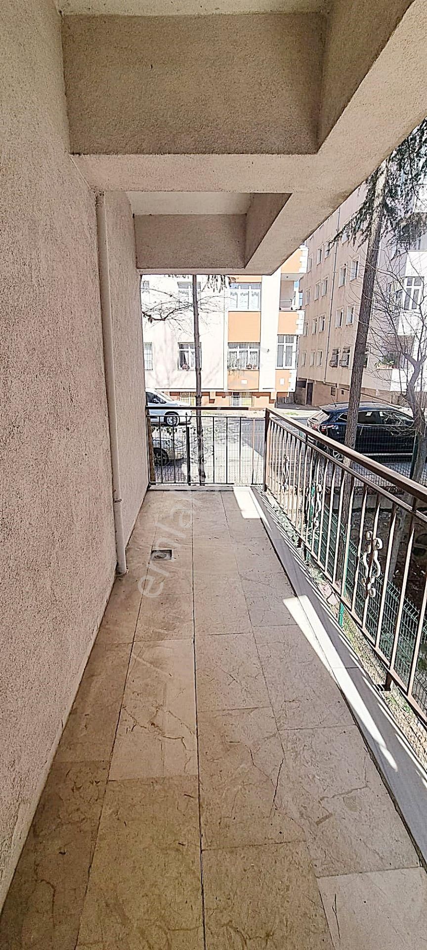 Madenler Çekmeköy Metrosuna Yakın Kombili 130 M2 3+1 Ferah Daire - Görsel 8