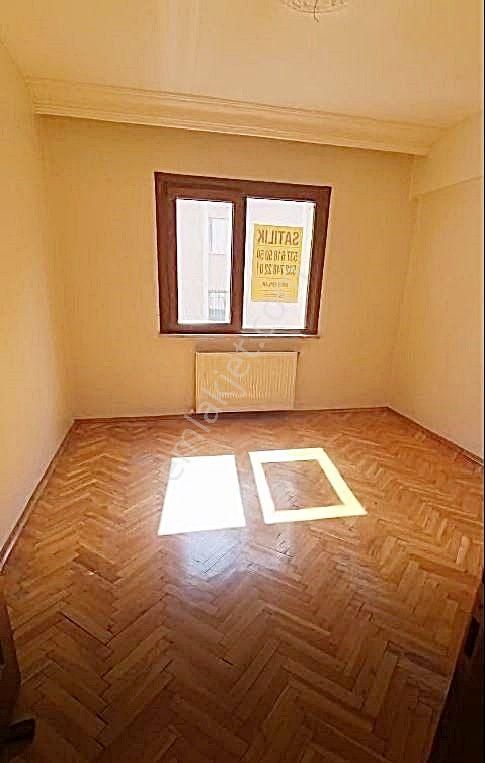 Madenler Çekmeköy Metrosuna Yakın Kombili 130 M2 3+1 Ferah Daire - Görsel 15