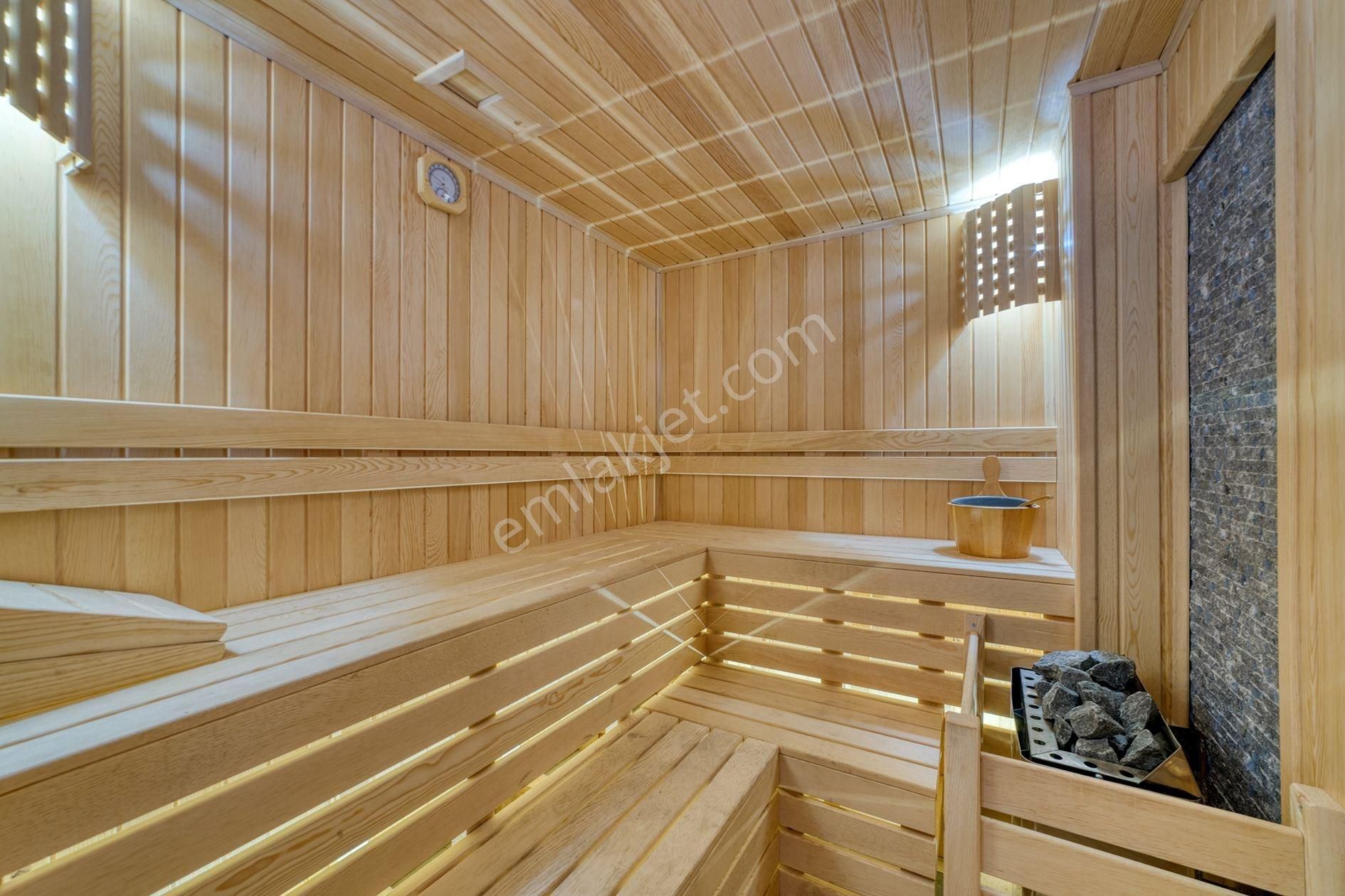 Alanya Tepe Modern Mimariye Sahip 4+1 Eşsiz Manzaralı Özel Villa - Görsel 26