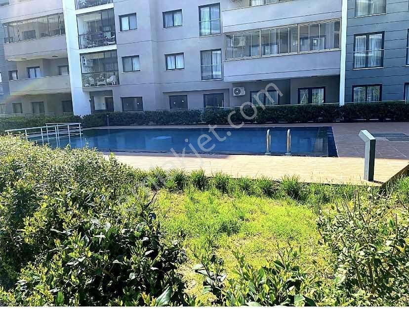 Remax Arma'dan Torbalı'da Site İçinde 3+1 Kiralık Geniş Daire