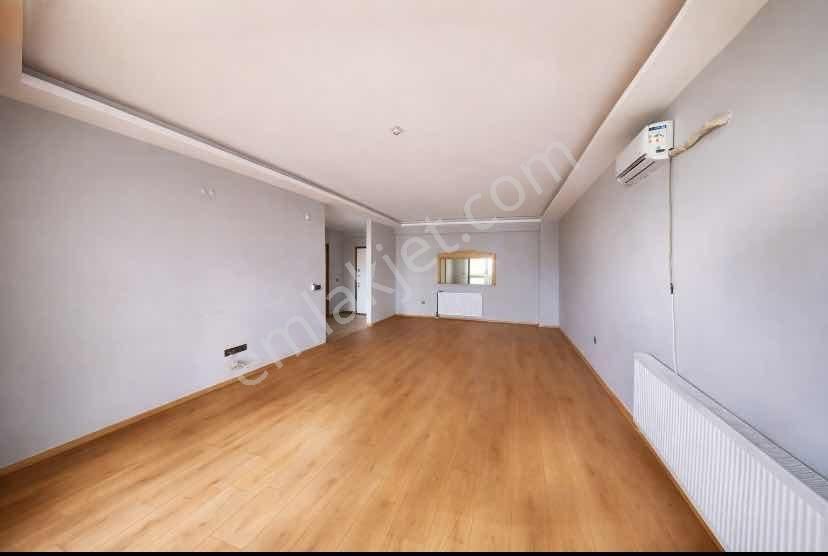 Remax Arma'dan Torbalı'da Site İçinde 3+1 Kiralık Geniş Daire - Görsel 4