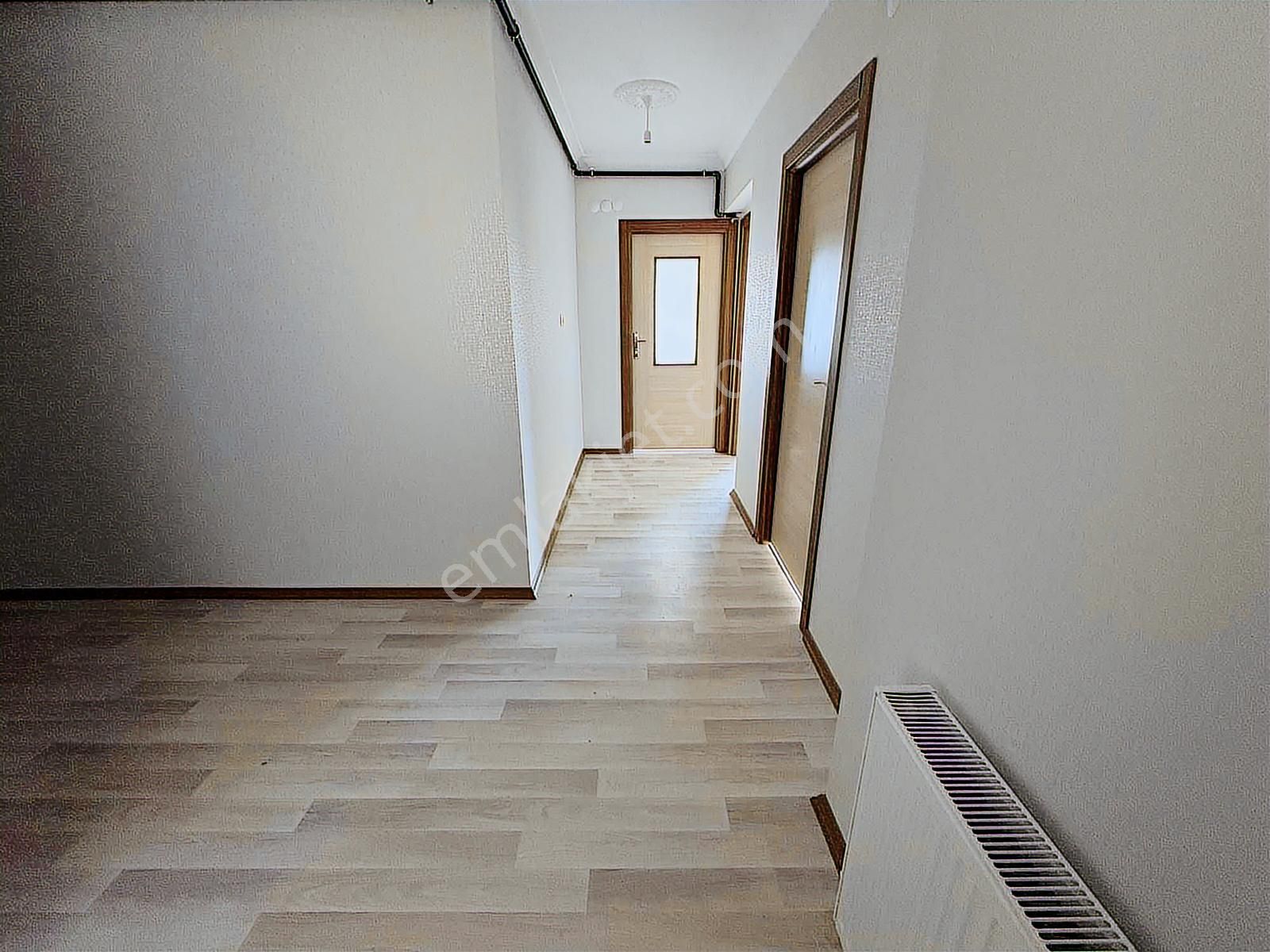 Şehitlikte Satılık Geniş Ve Ferah 4+1 Daire - Görsel 18