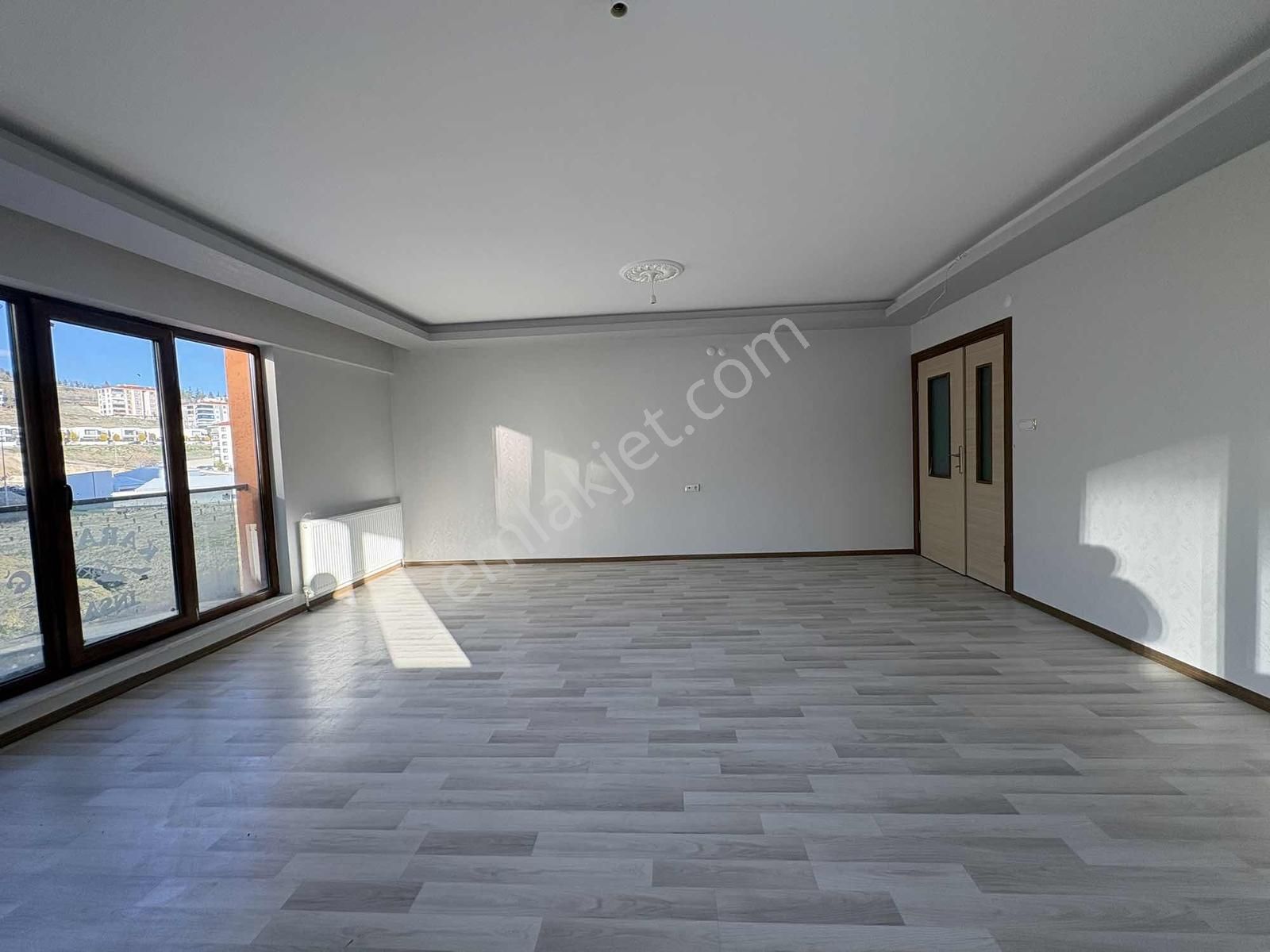 Şehitlikte Satılık Geniş Ve Ferah 4+1 Daire - Görsel 11