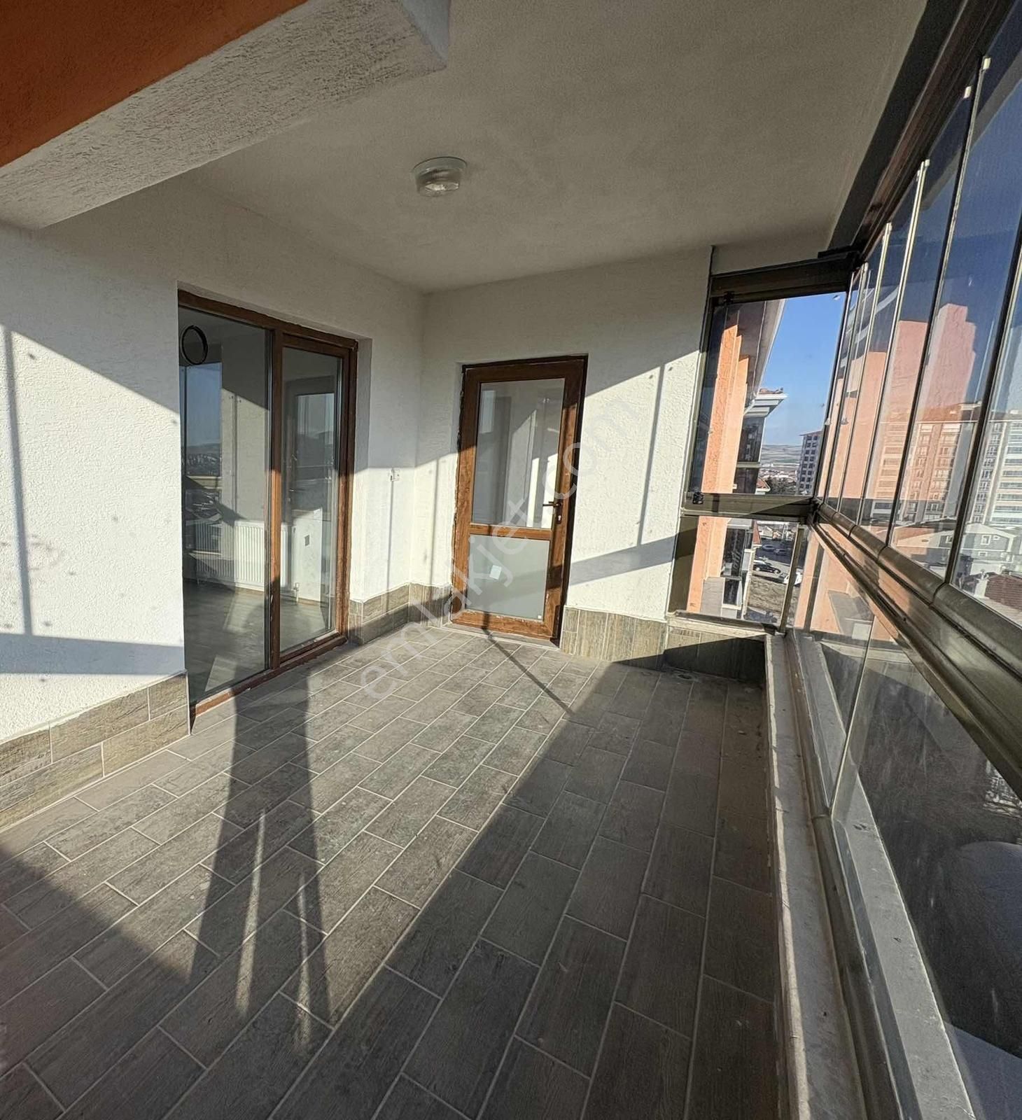 Şehitlikte Satılık Geniş Ve Ferah 4+1 Daire - Görsel 20