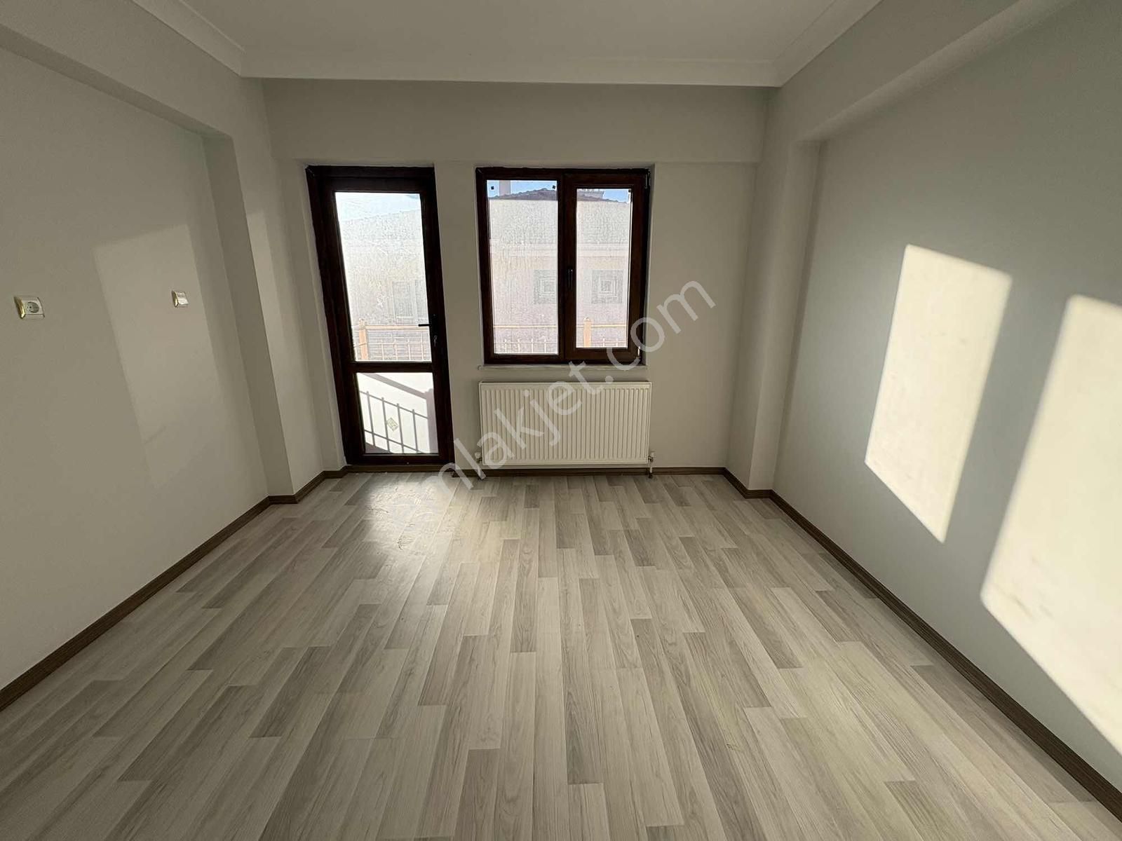 Şehitlikte Satılık Geniş Ve Ferah 4+1 Daire - Görsel 23