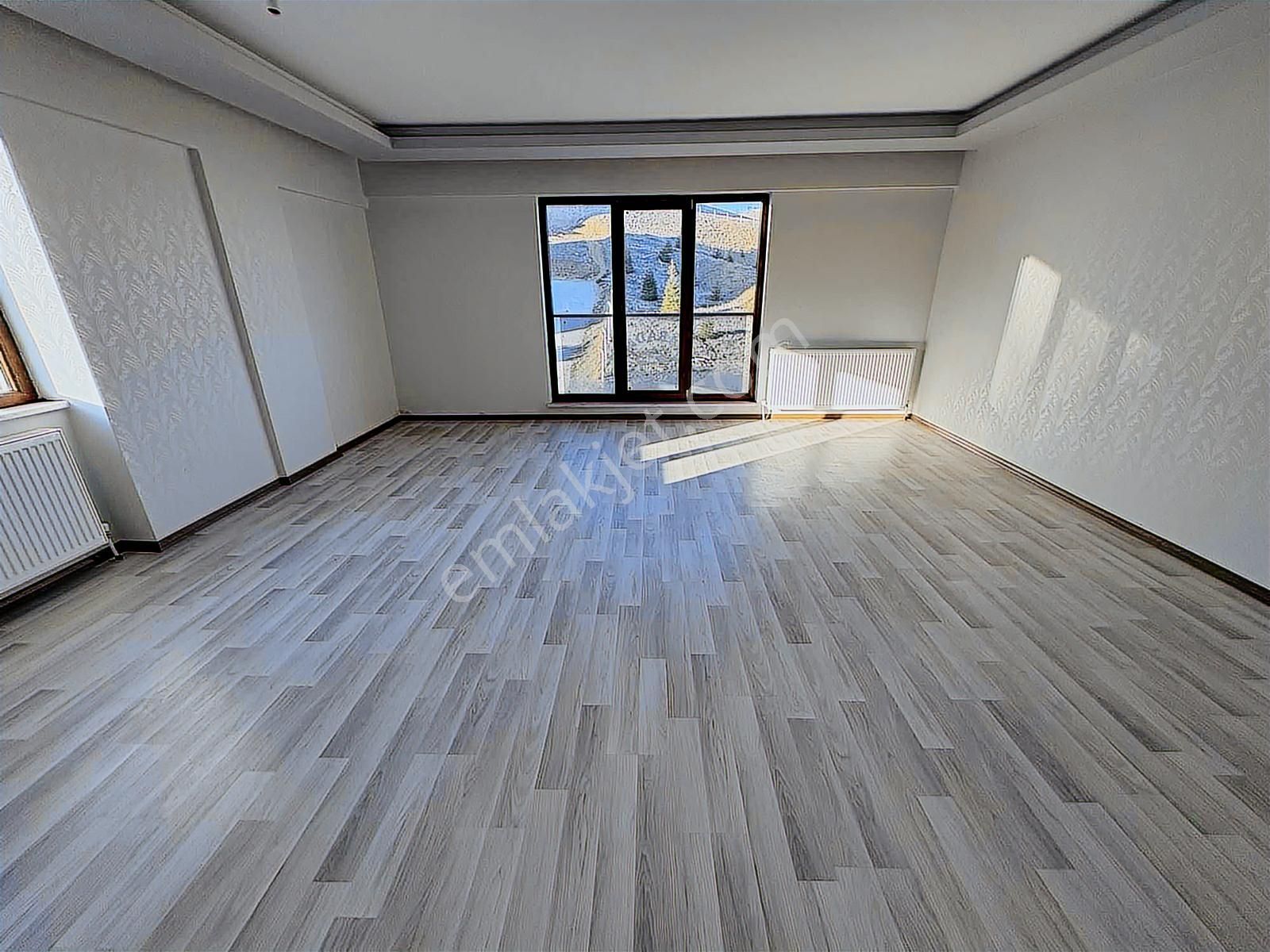 Şehitlikte Satılık Geniş Ve Ferah 4+1 Daire - Görsel 7