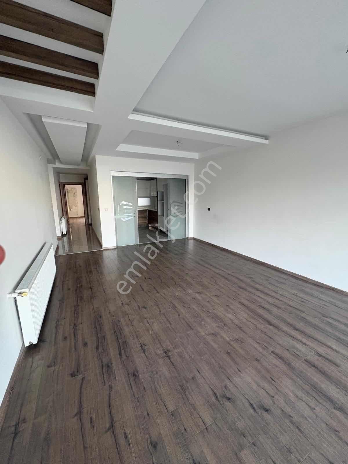 Kuşadası Kiralık 3+1 Daire - Görsel 13