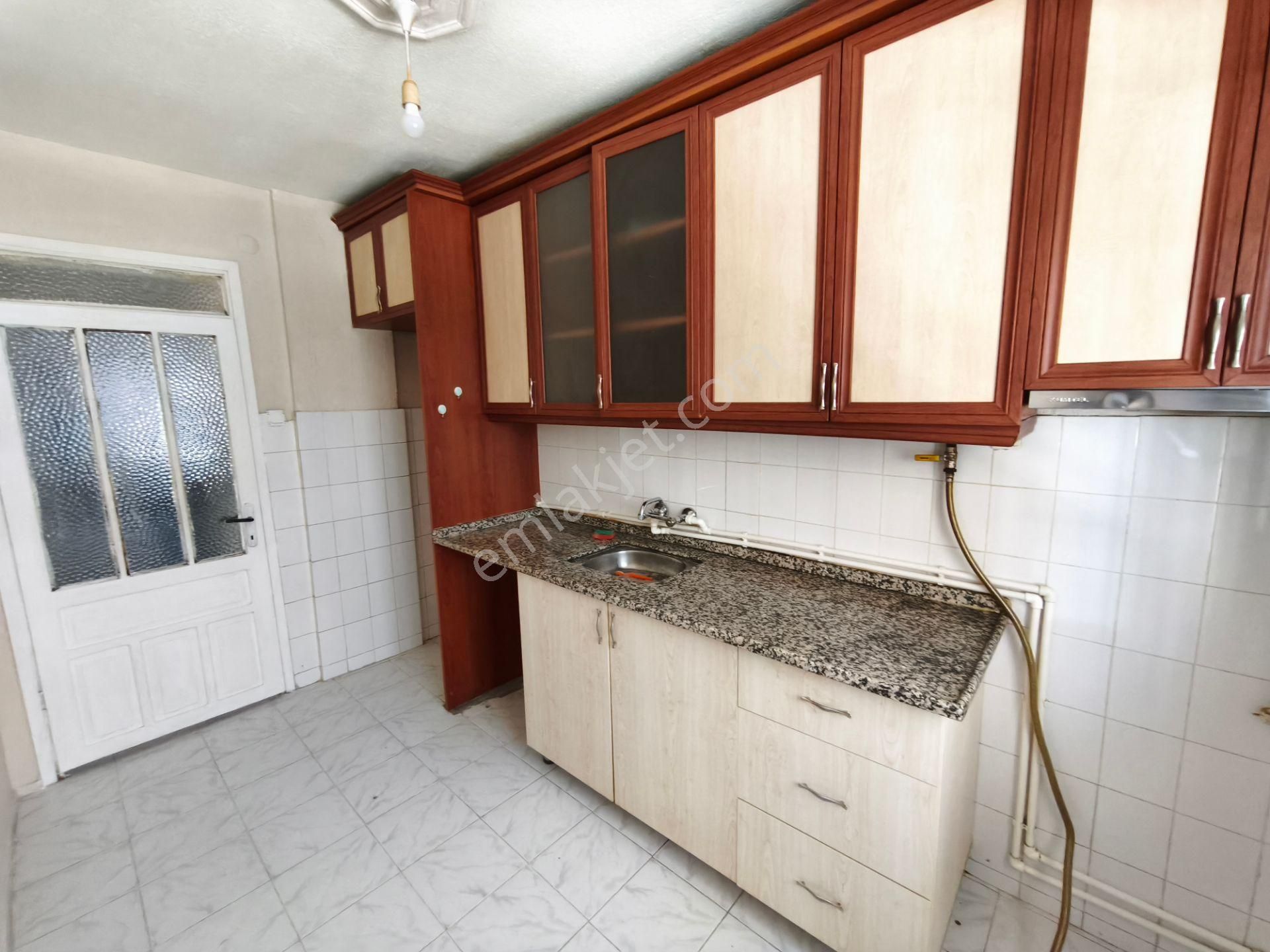 Özevim Emlaktan Irmak Mahallesi Kombili Kiralık 2+1 Daire - Görsel 8