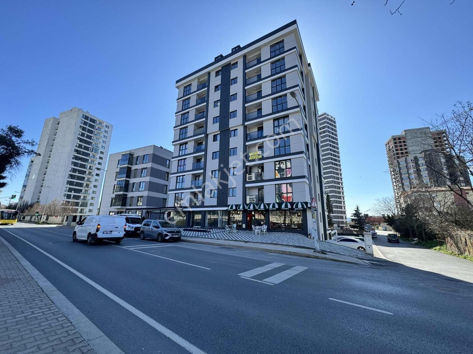 Kordonboyu'nda Deniz Manzaralı 2+1 Prestijli Satılık Daire