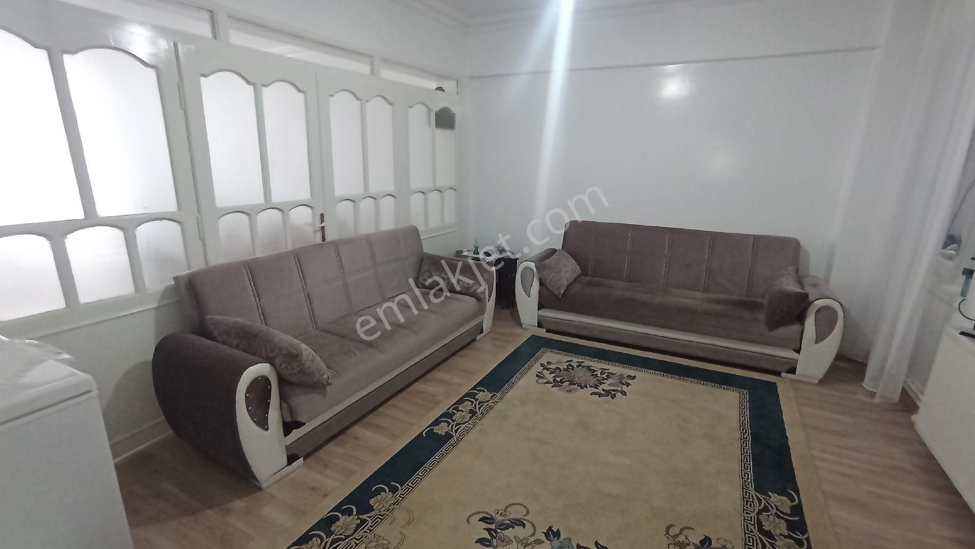 Binevler Mahlesinde Konumu Güzel Ana Caddeye Yakın 3+1 Temiz Bakımlı Daire - Görsel 2