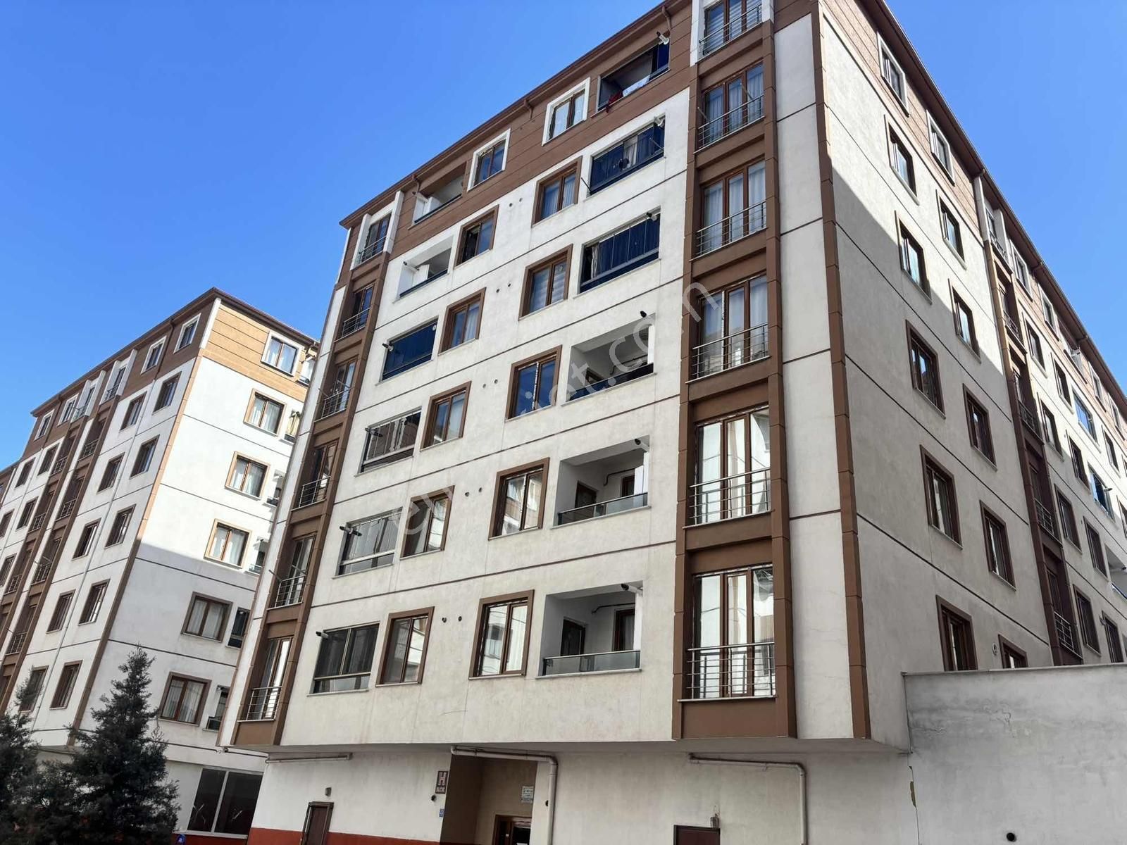 Fa Özbir'den Merkezi Konumda Kapalıotoparklı Site İçi 3+1daire